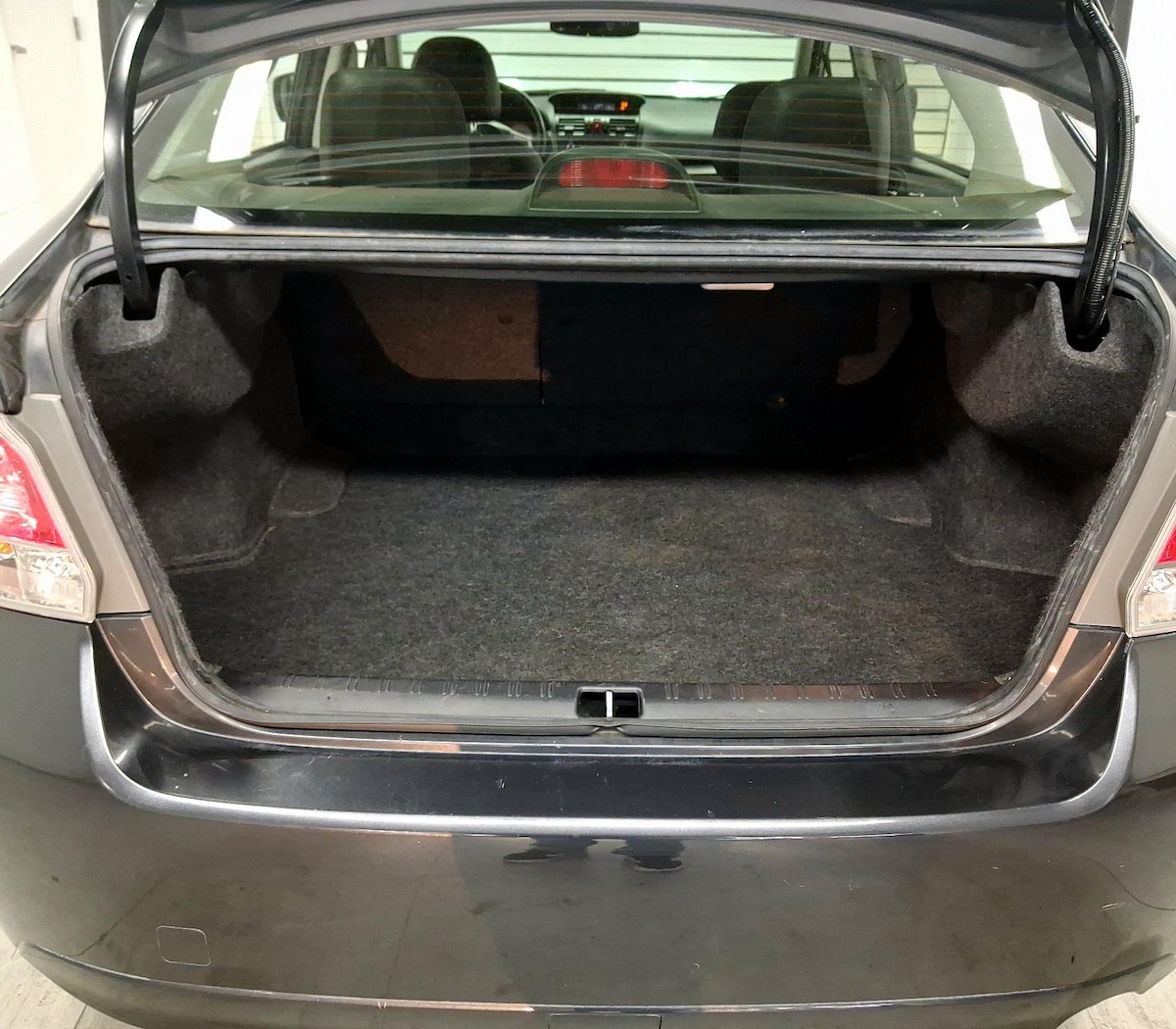 Trunk/Cargo (Seats Up)