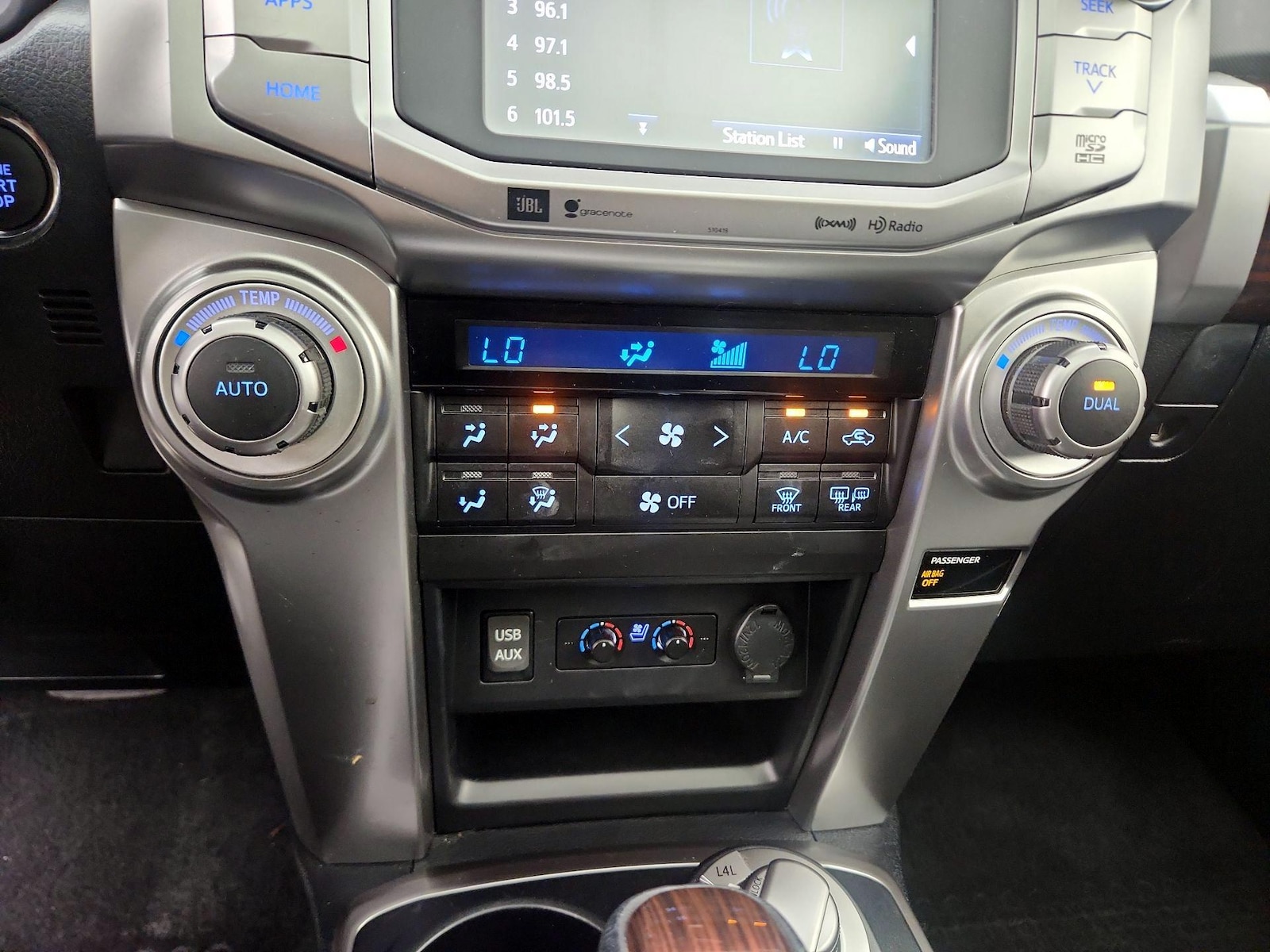 2019 Toyota 4Runner Limited - Photo 17