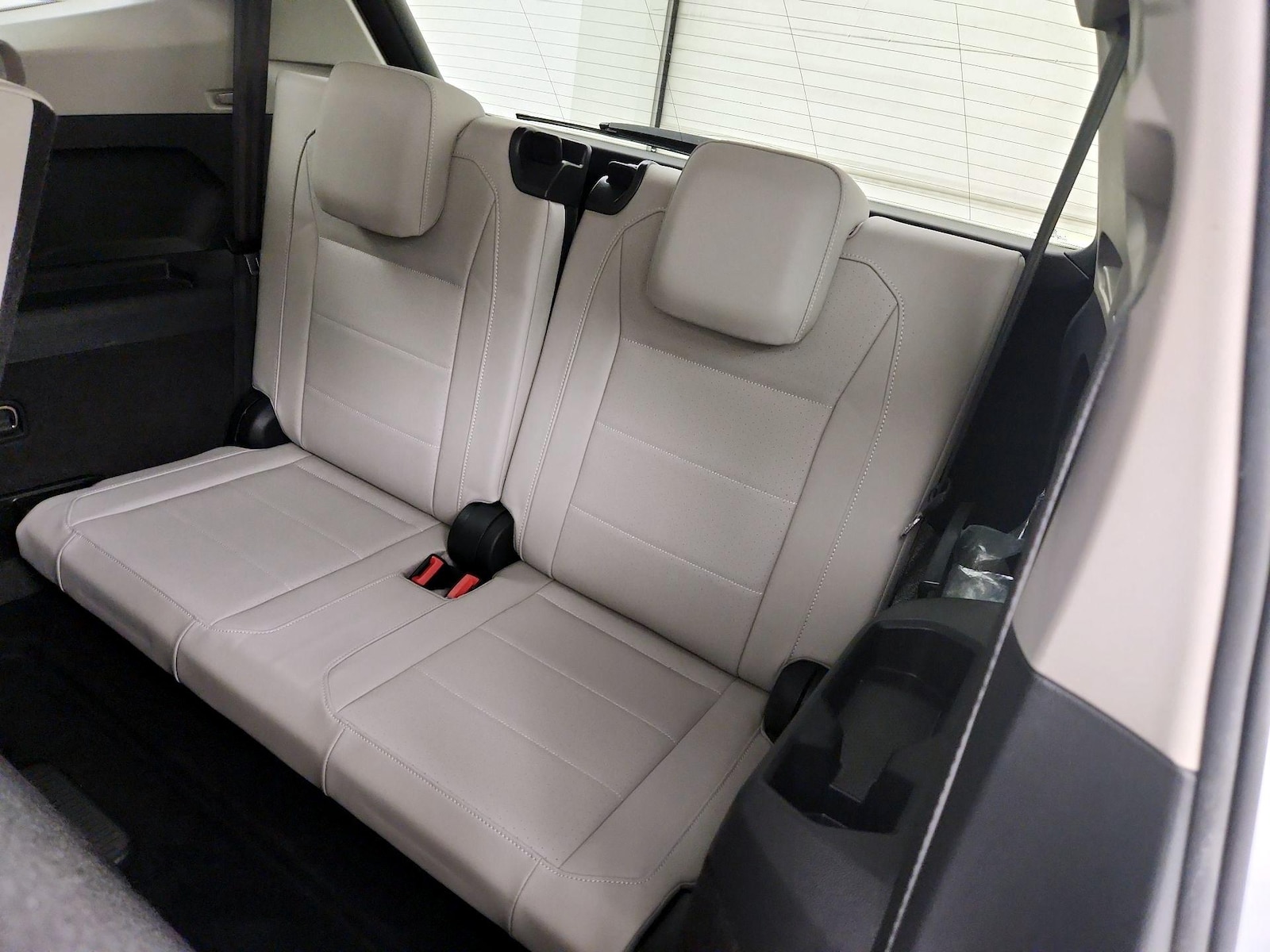 2020 Volkswagen Tiguan SE - Photo 21
