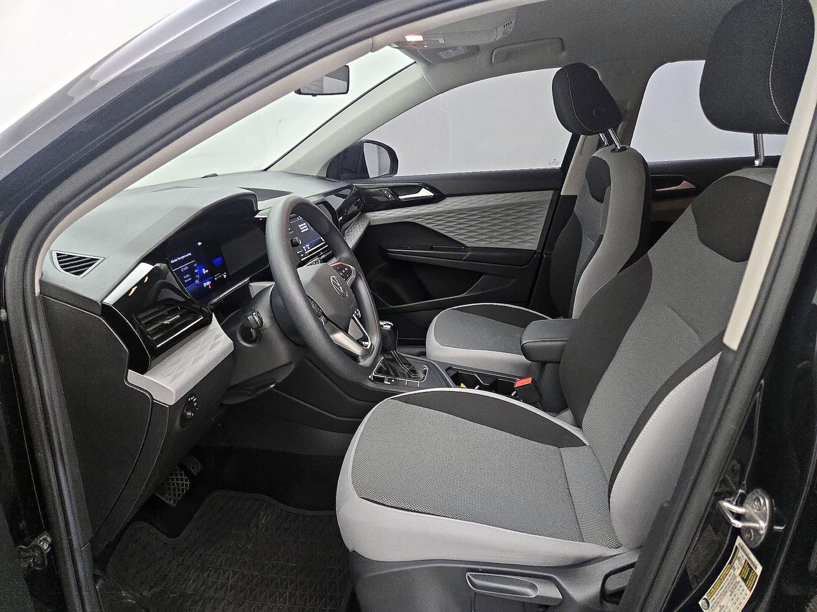 2022 Volkswagen Taos S - Photo 12