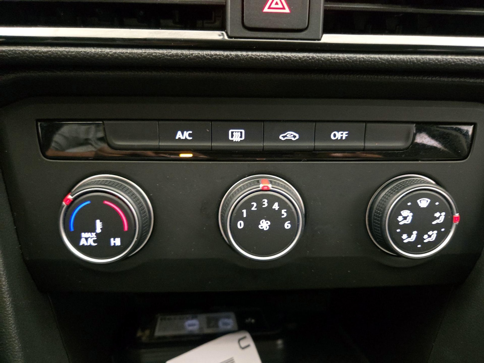 2022 Volkswagen Taos S - Photo 17