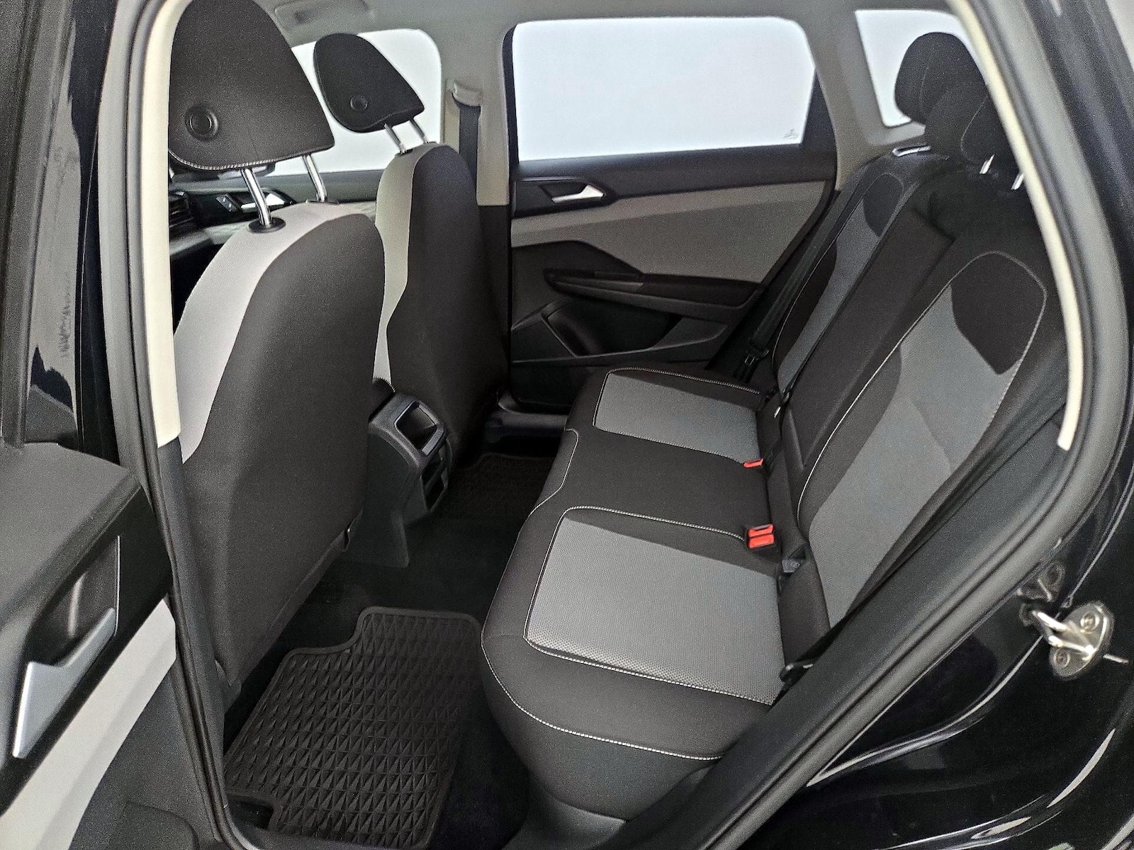 2022 Volkswagen Taos S - Photo 19