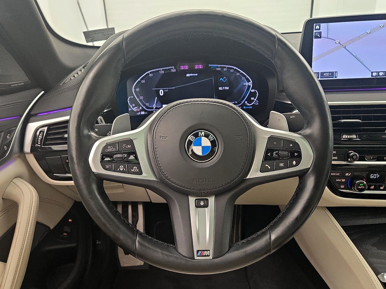2021 BMW 5 Series 530e - Photo 11