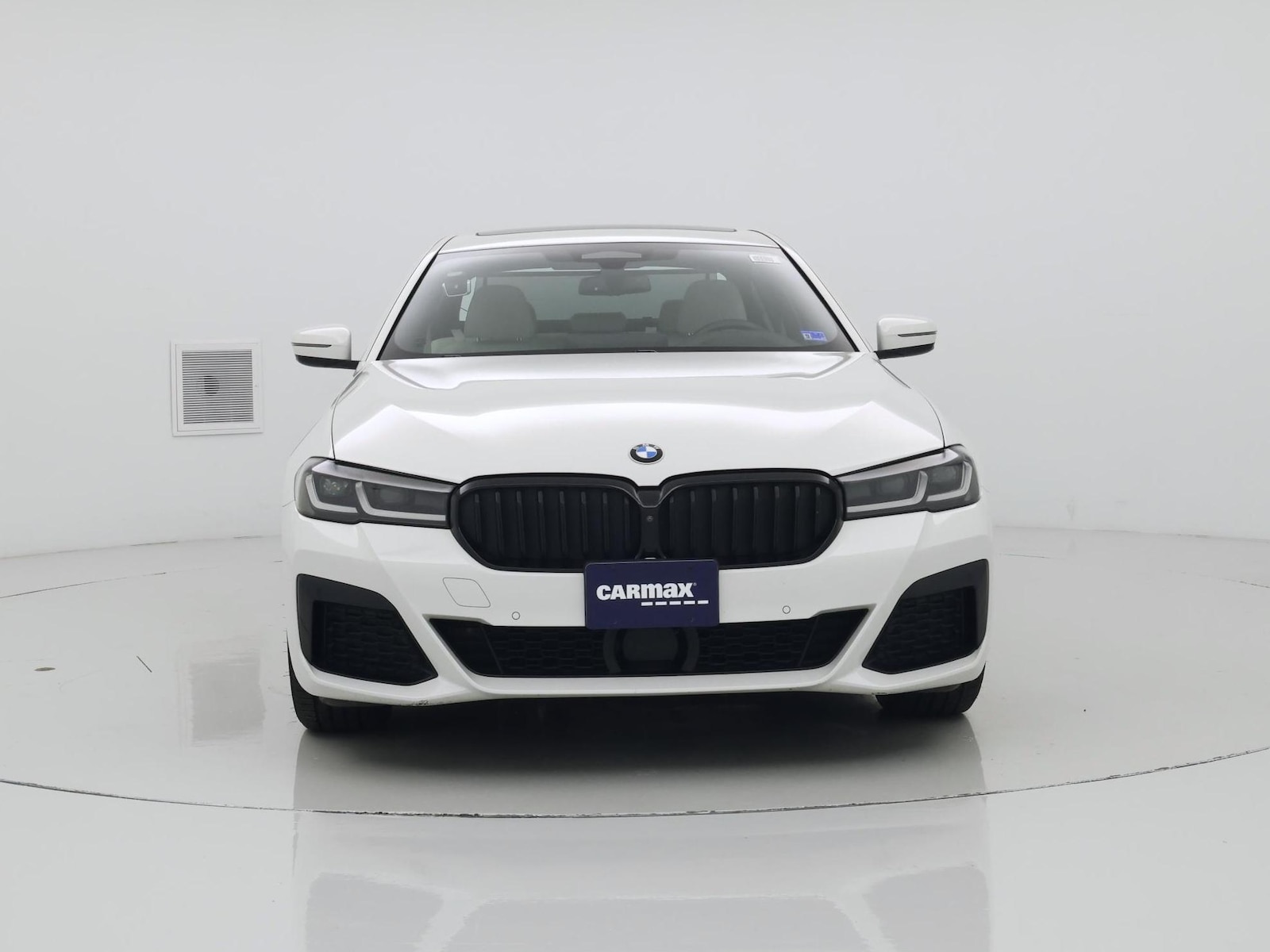 2021 BMW 5 Series 530e - Photo 6