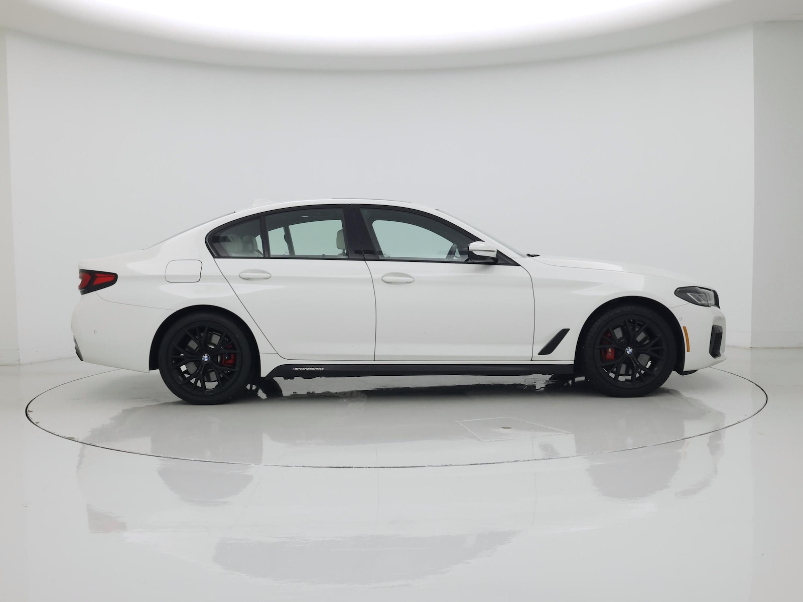 2021 BMW 5 Series 530e - Photo 8
