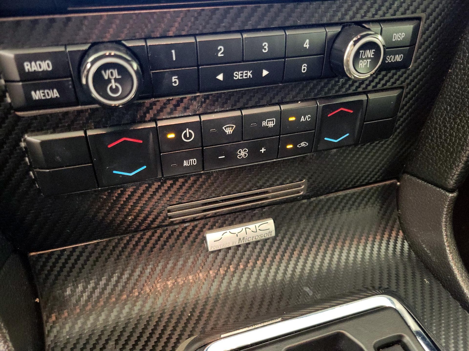 2014 Ford Mustang GT - Photo 17