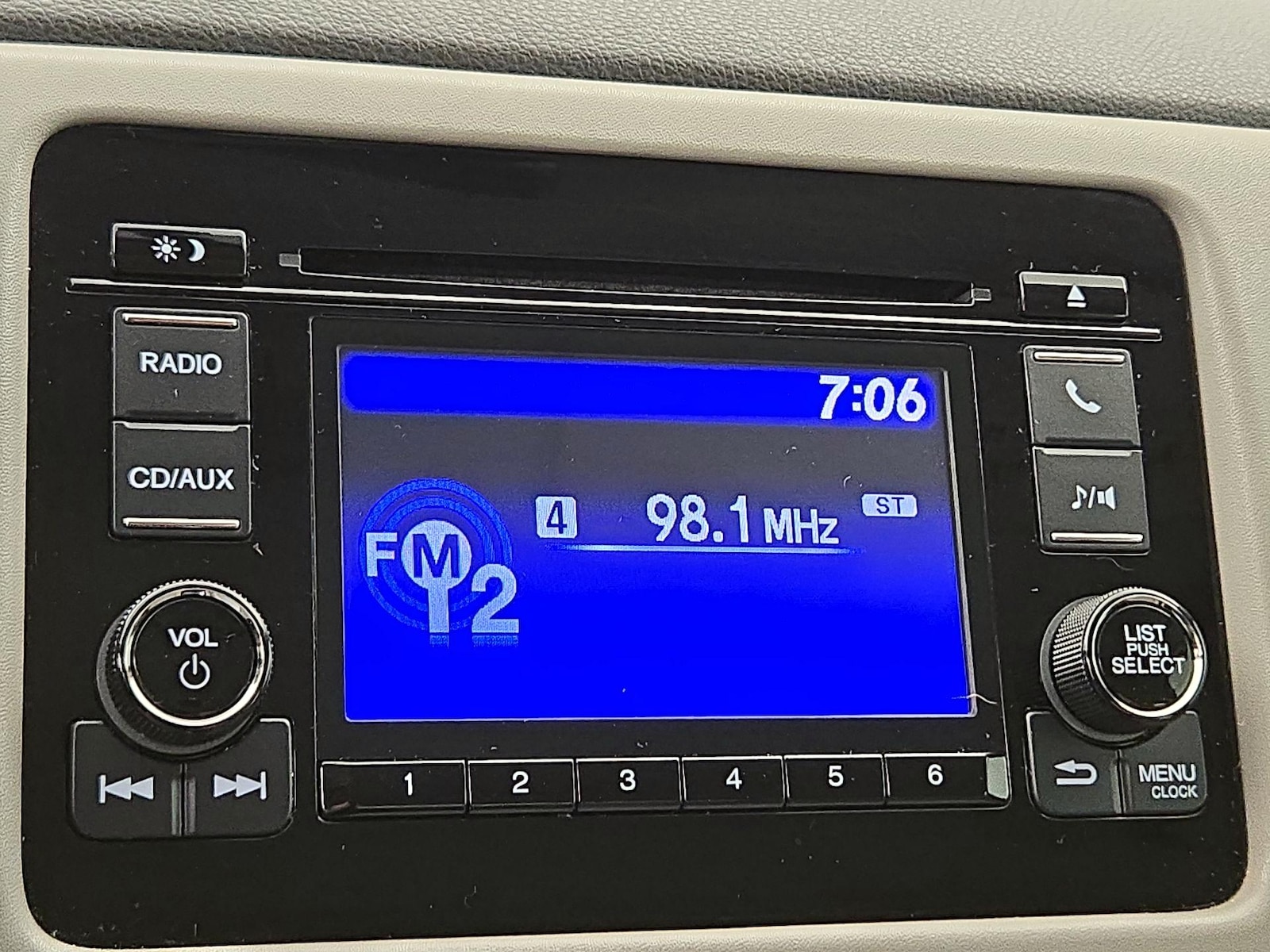 2016 Honda HR-V LX - Photo 16