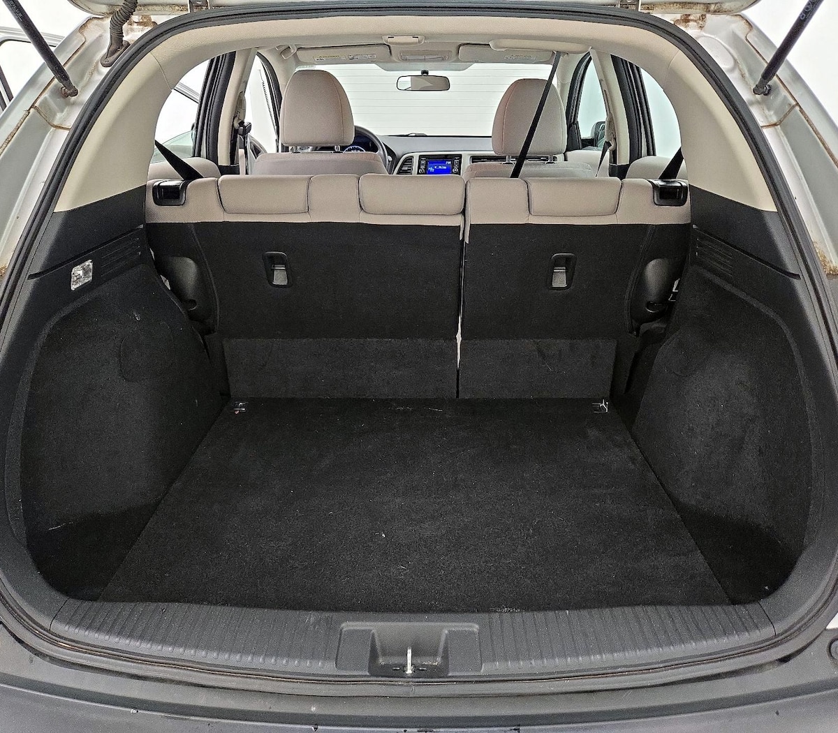 Trunk/Cargo (Seats Up)