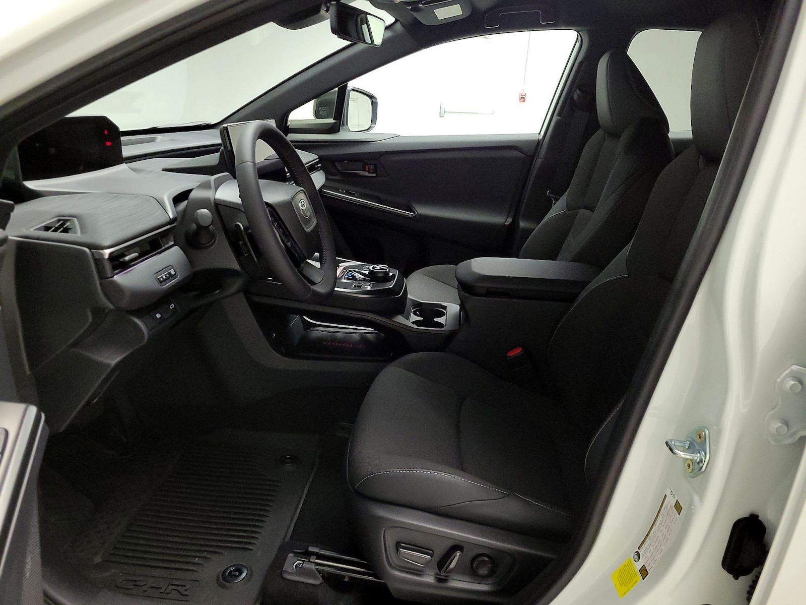 2026 Toyota C-HR SE - Photo 12