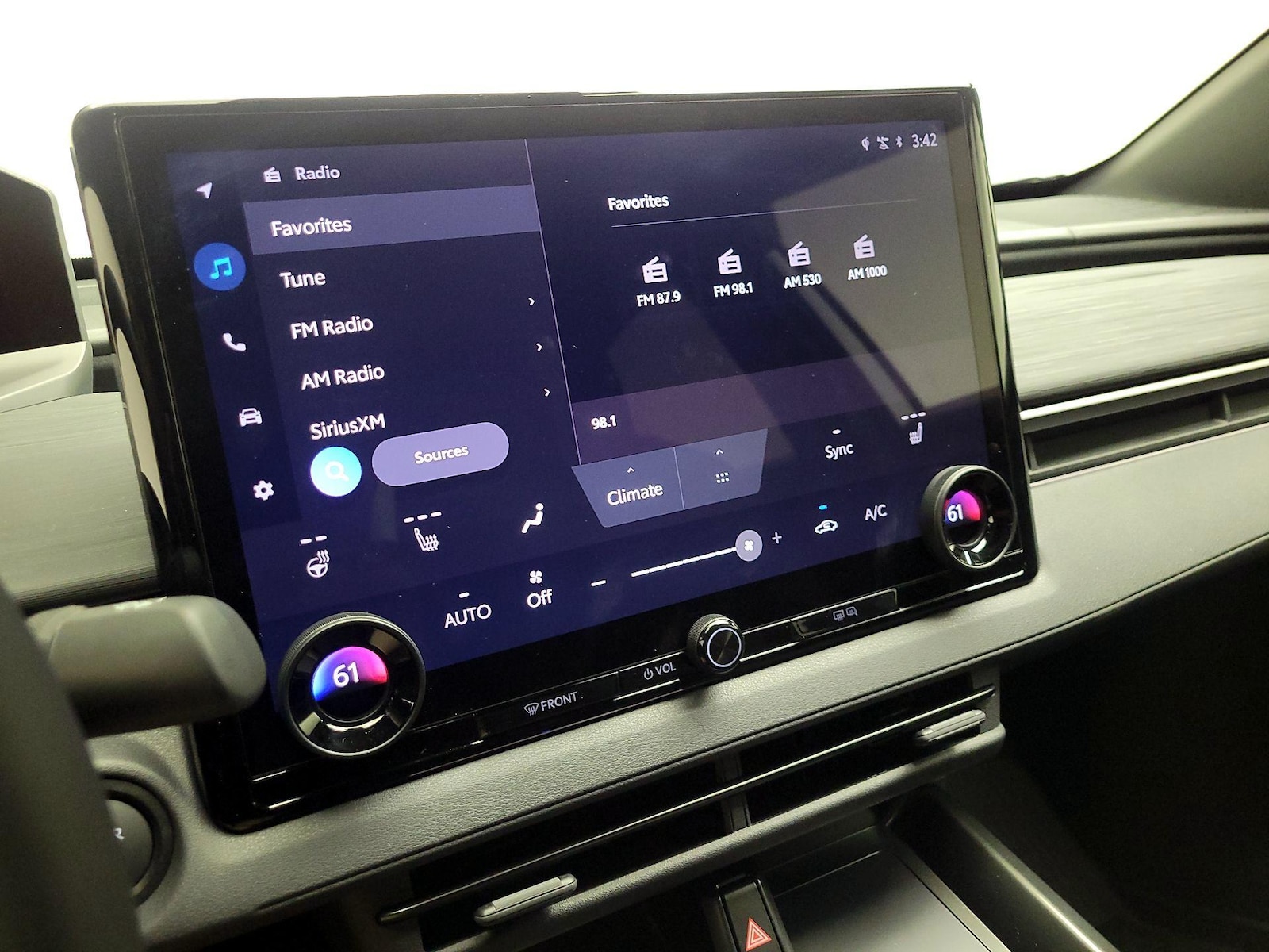 2026 Toyota C-HR SE - Photo 17