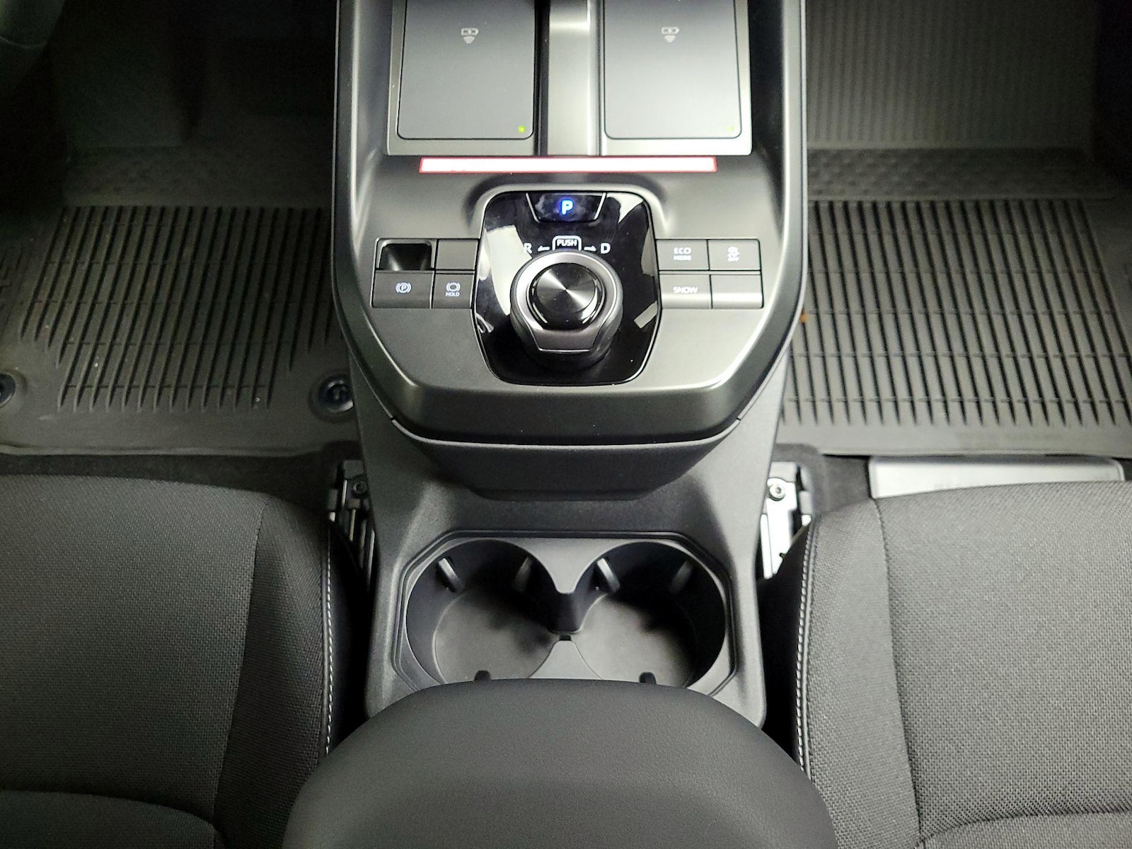 2026 Toyota C-HR SE - Photo 19