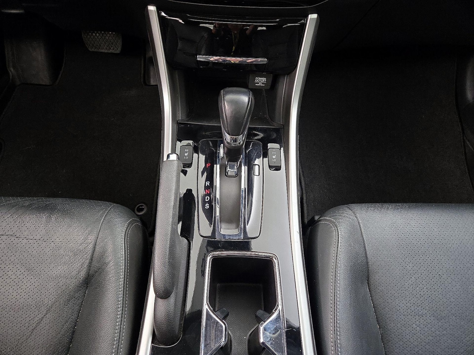 2016 Honda Accord Touring - Photo 18