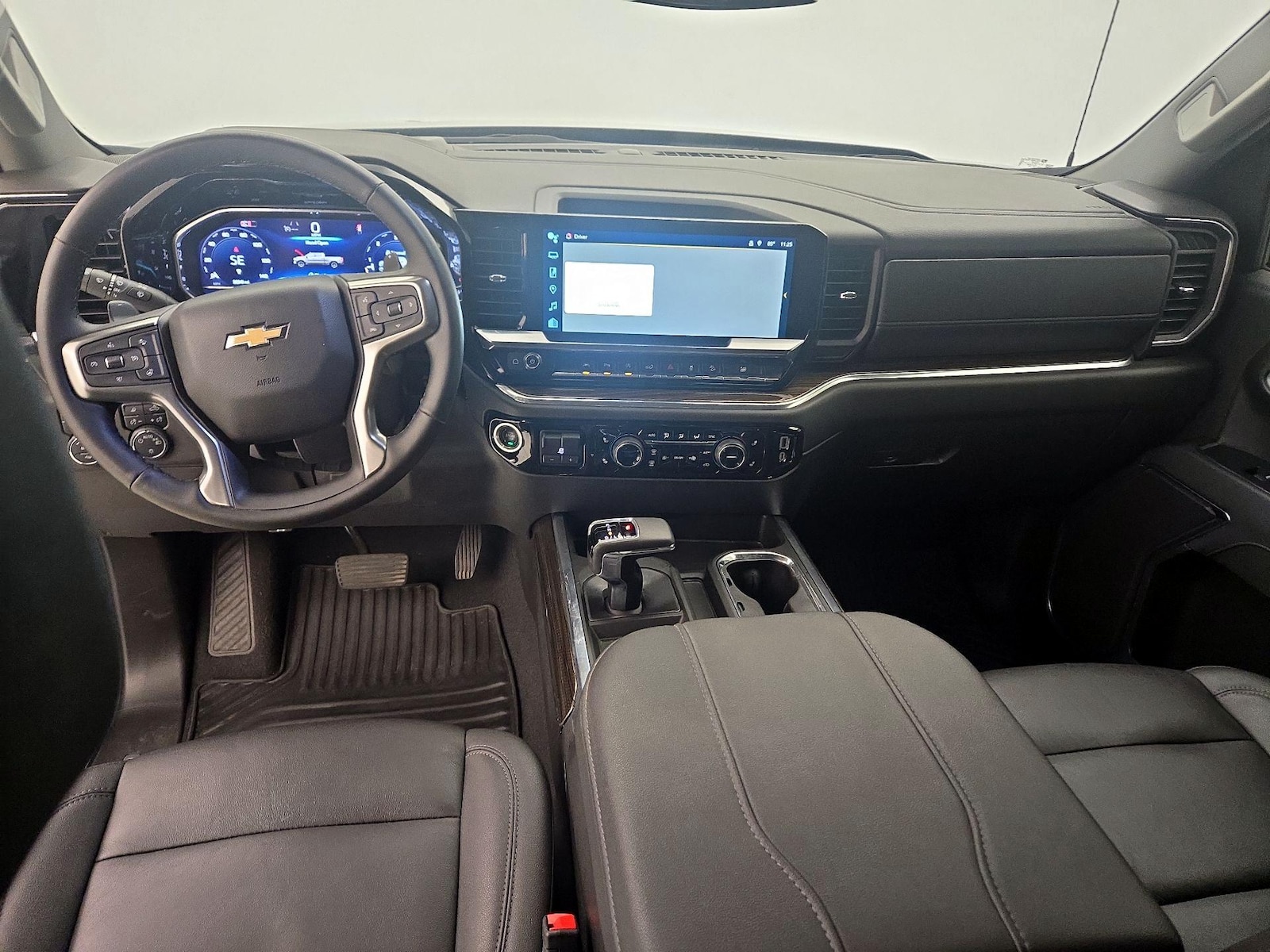 2024 Chevrolet Silverado 1500 LT - Photo 10