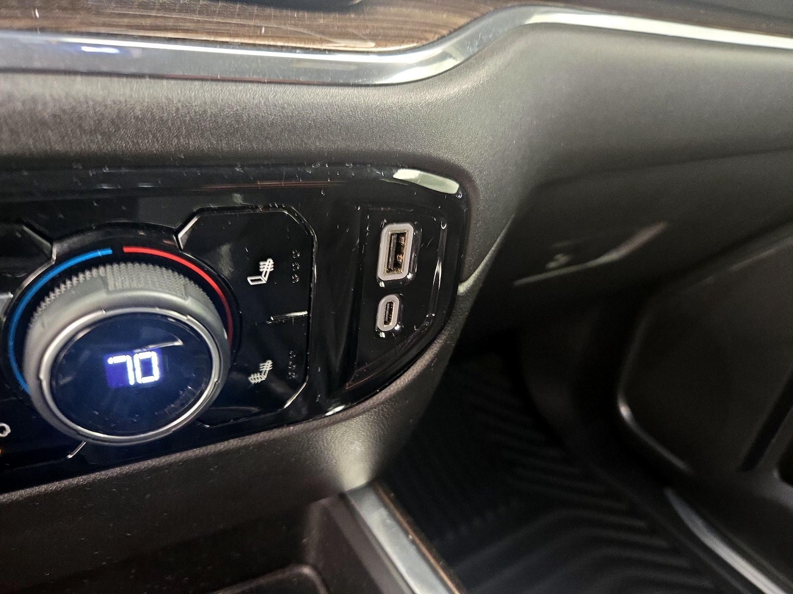 2024 Chevrolet Silverado 1500 LT - Photo 19