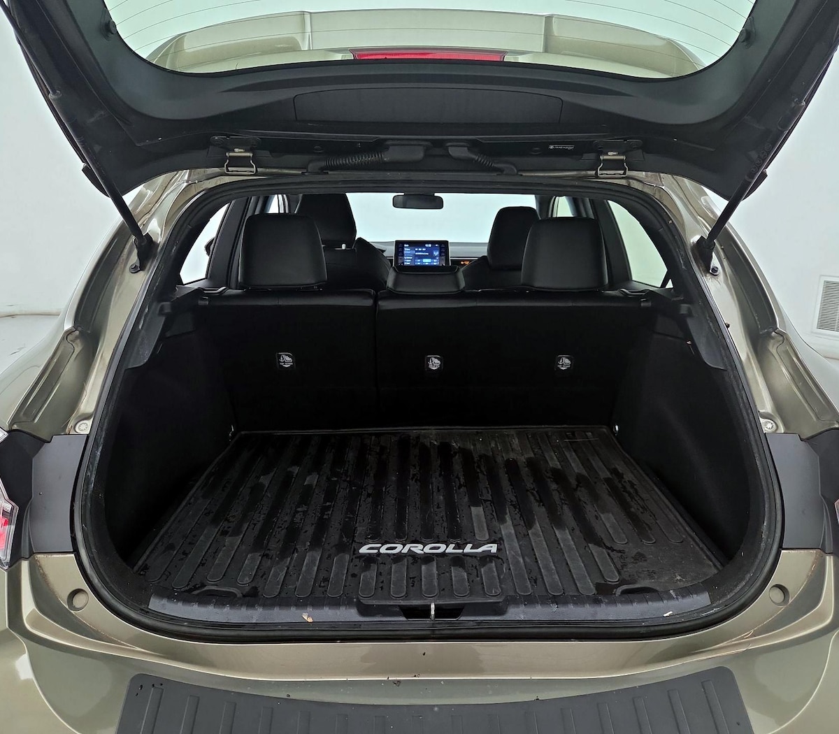 Trunk/Cargo (Seats Up)