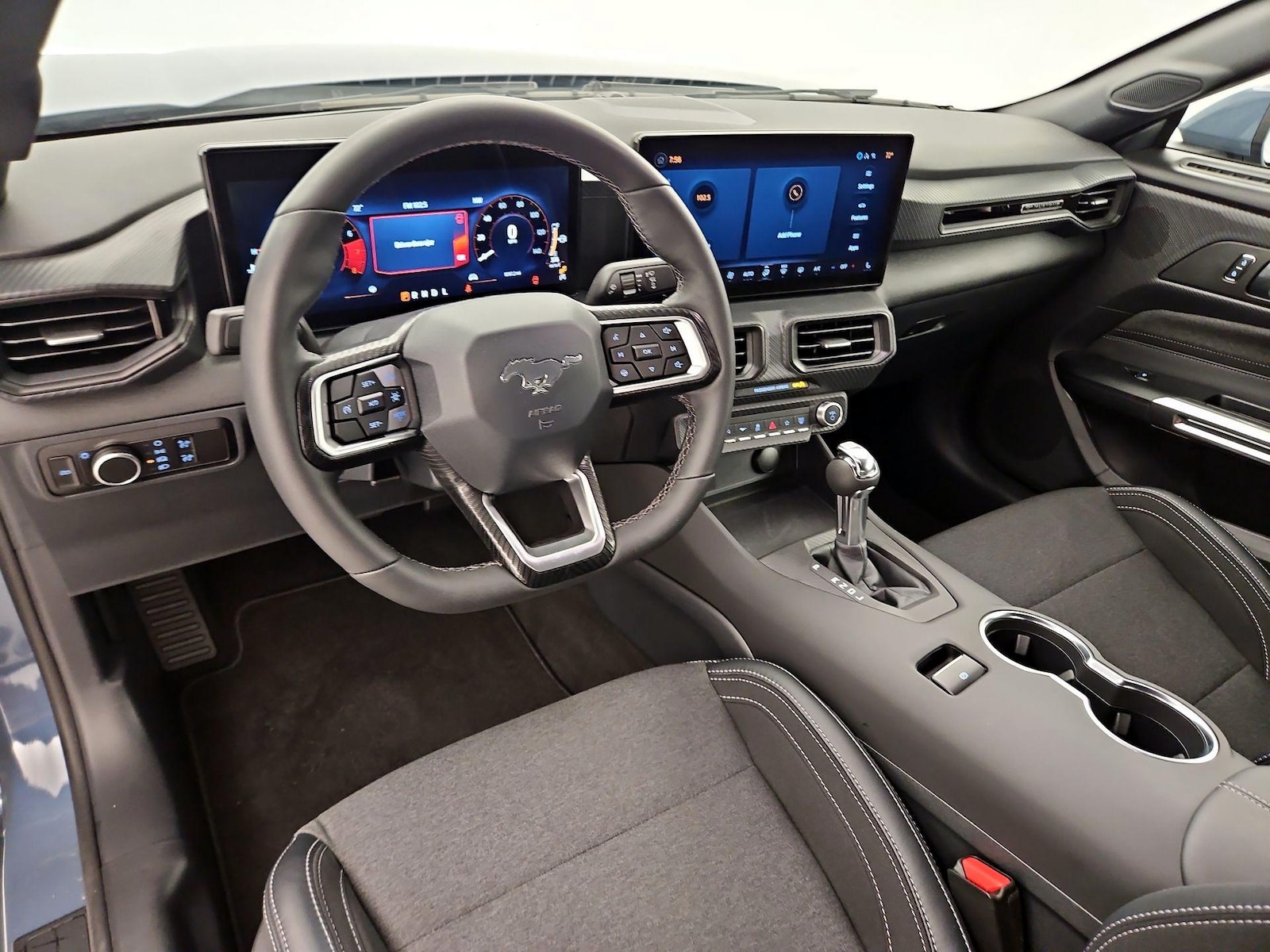 2025 Ford Mustang EcoBoost - Photo 10
