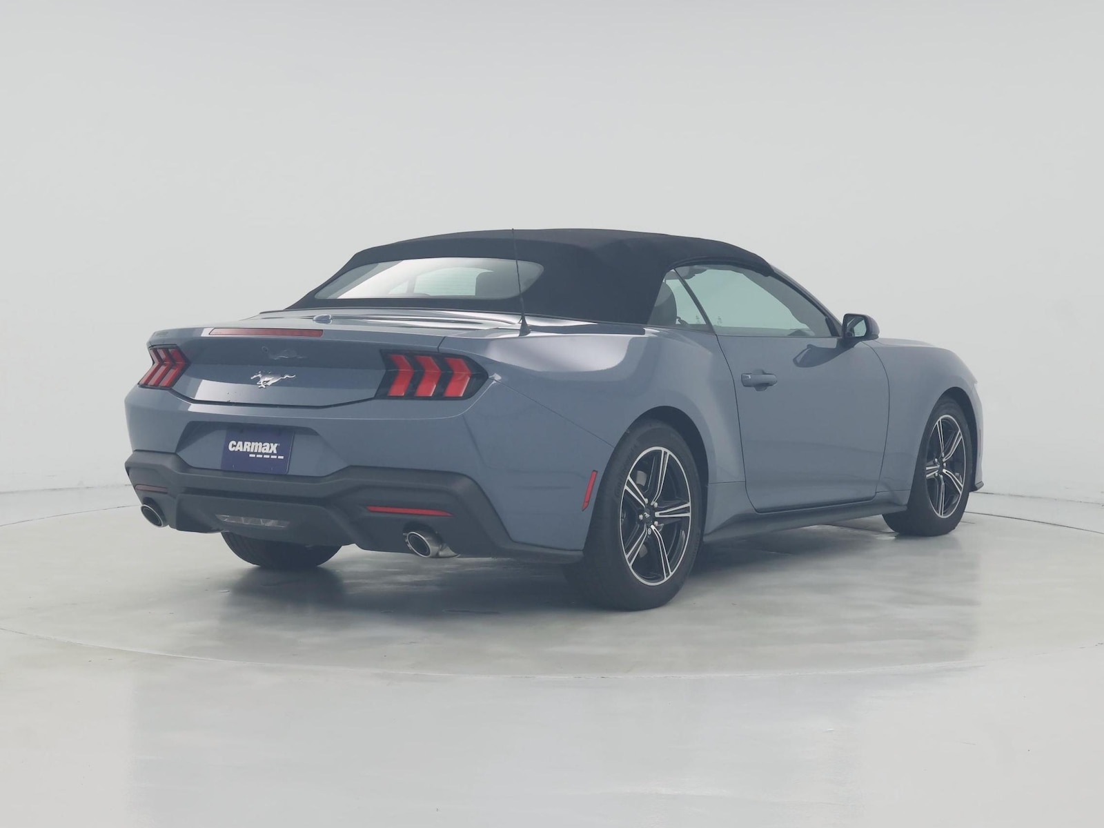 2025 Ford Mustang EcoBoost - Photo 9