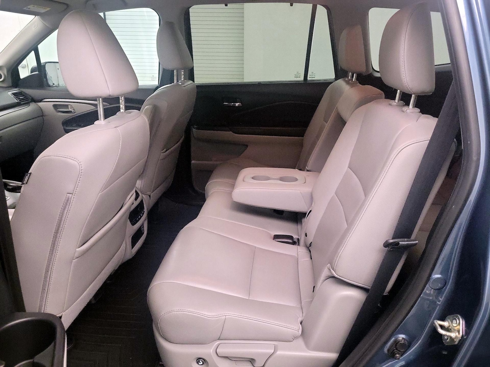 2021 Honda Pilot SE - Photo 18
