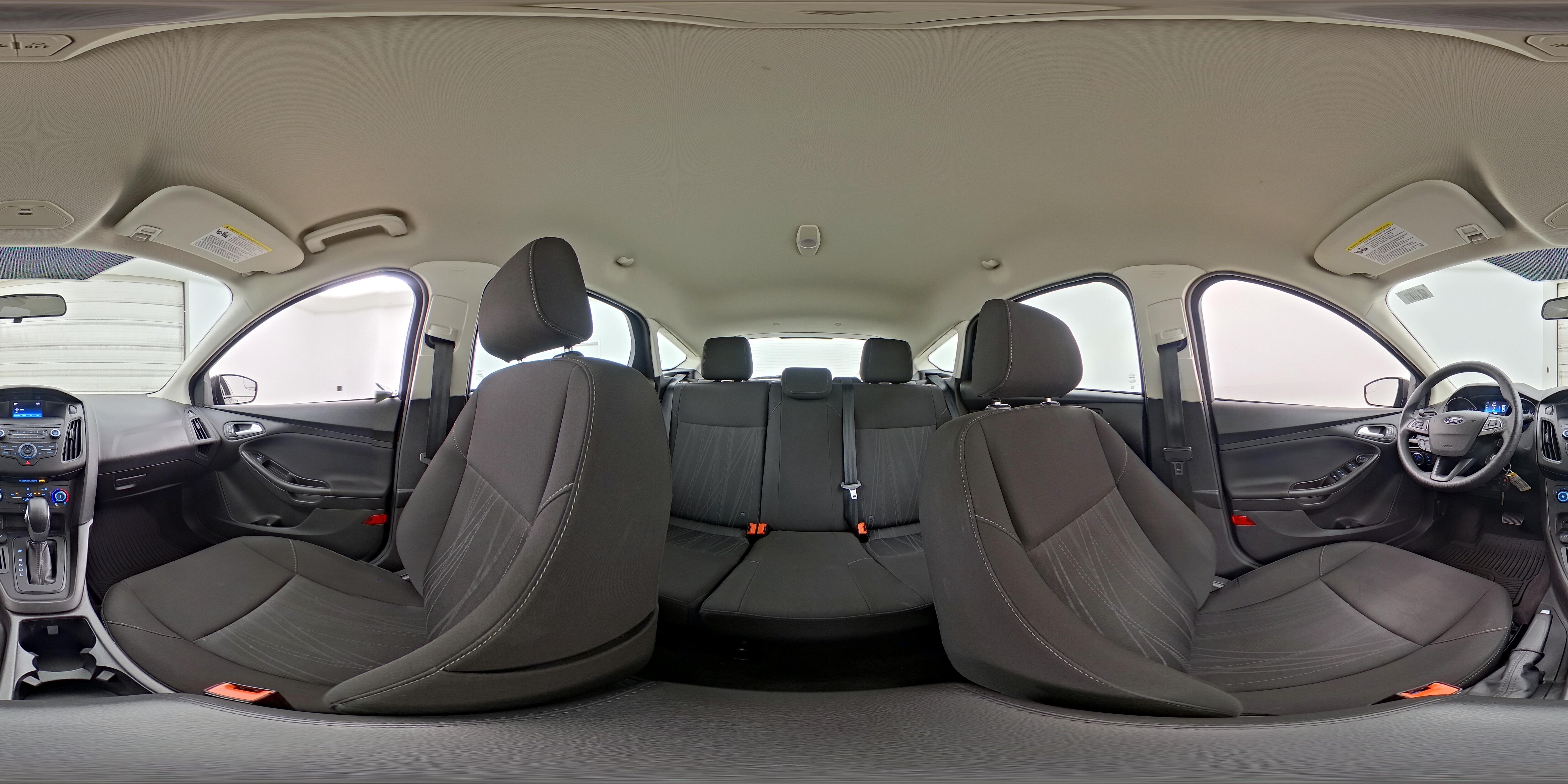 2018 Ford Focus SE - Photo 24