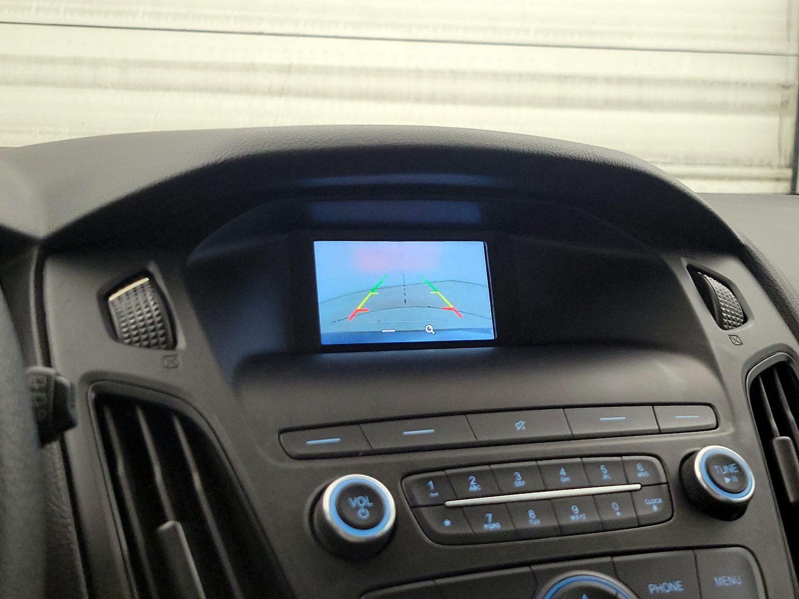 2018 Ford Focus SE - Photo 15