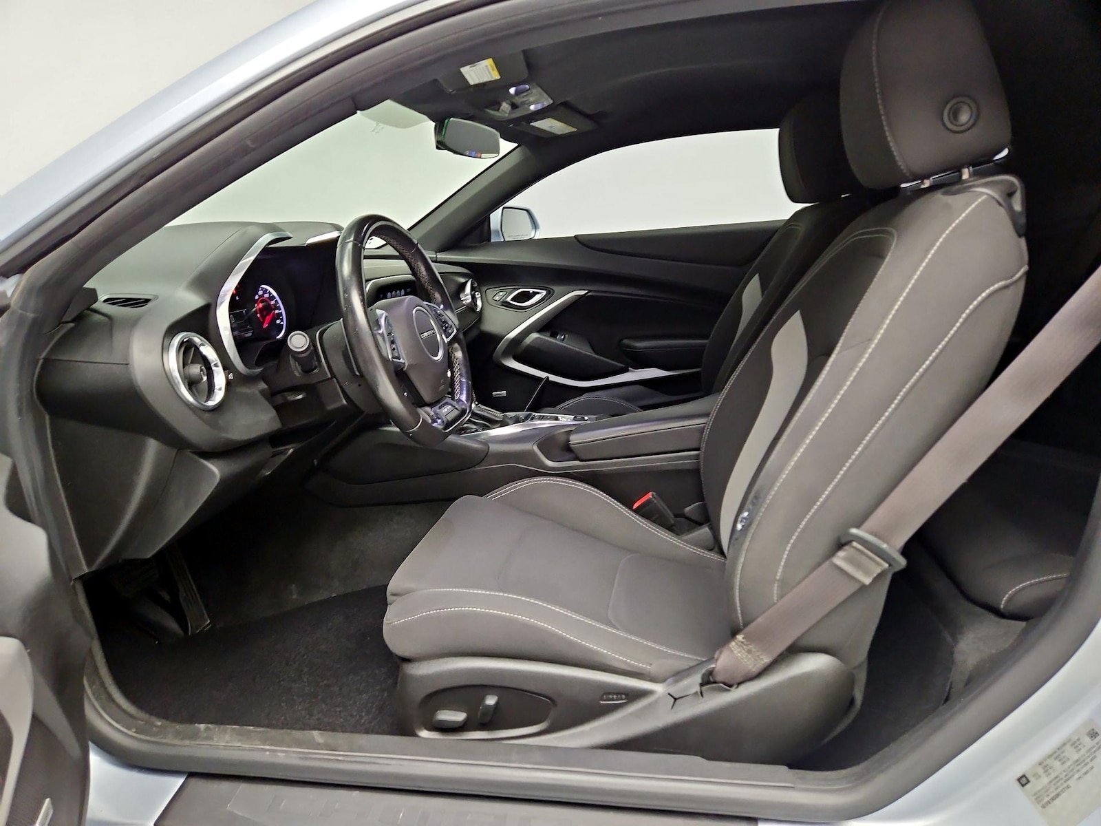 2017 Chevrolet Camaro 1LT - Photo 12