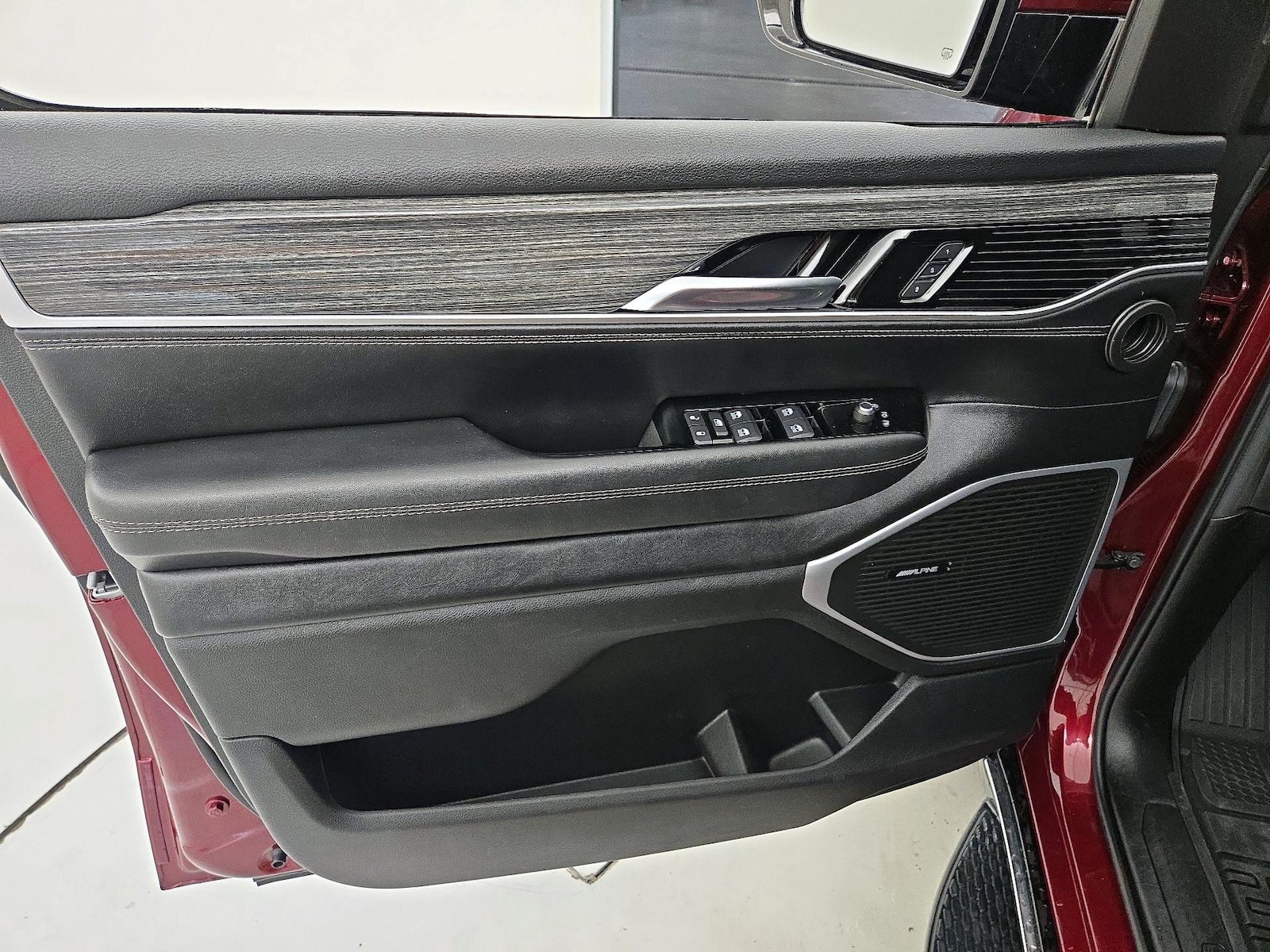 2022 Jeep Wagoneer Series III - Photo 13