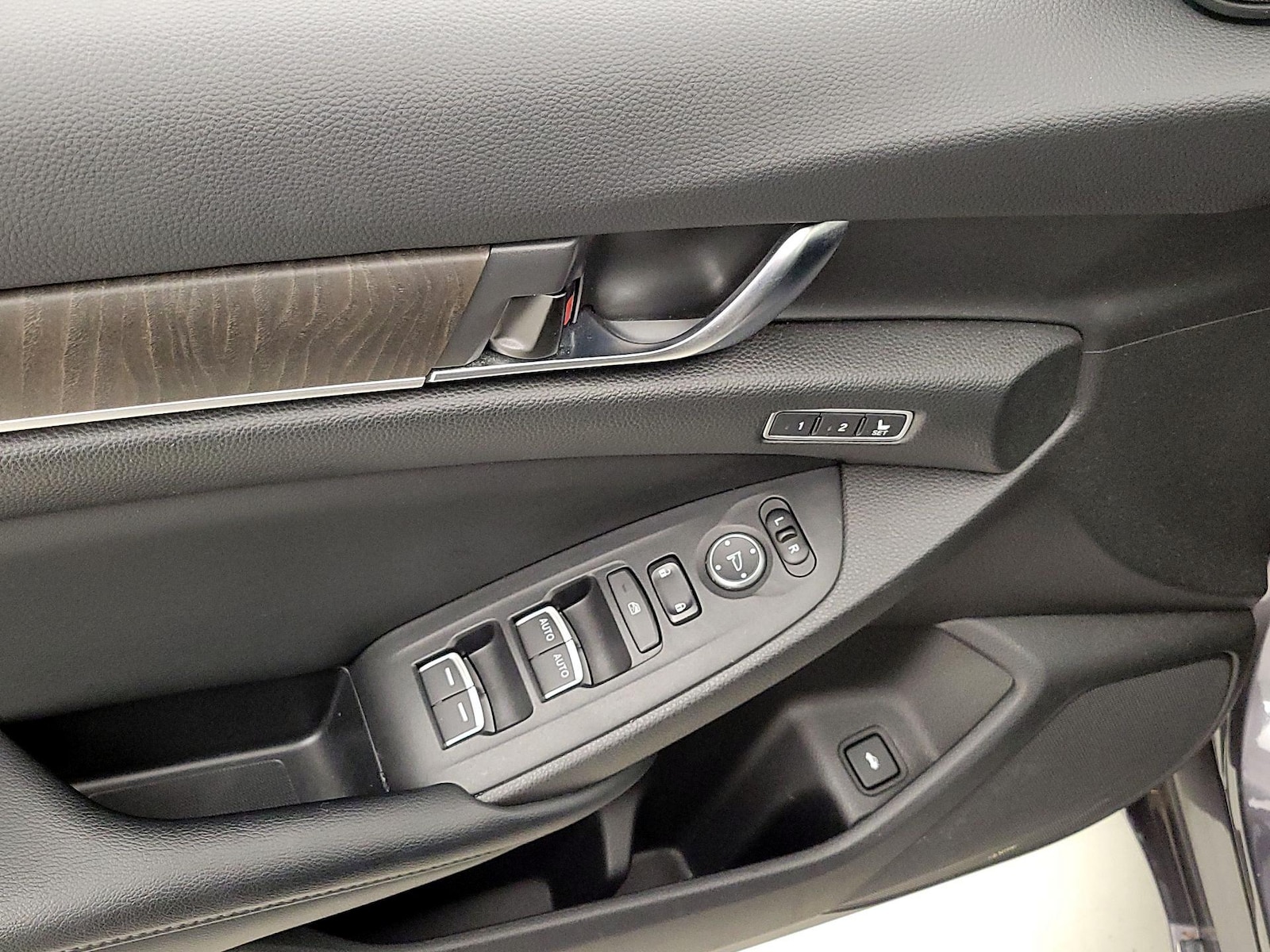 2018 Honda Accord Touring - Photo 13