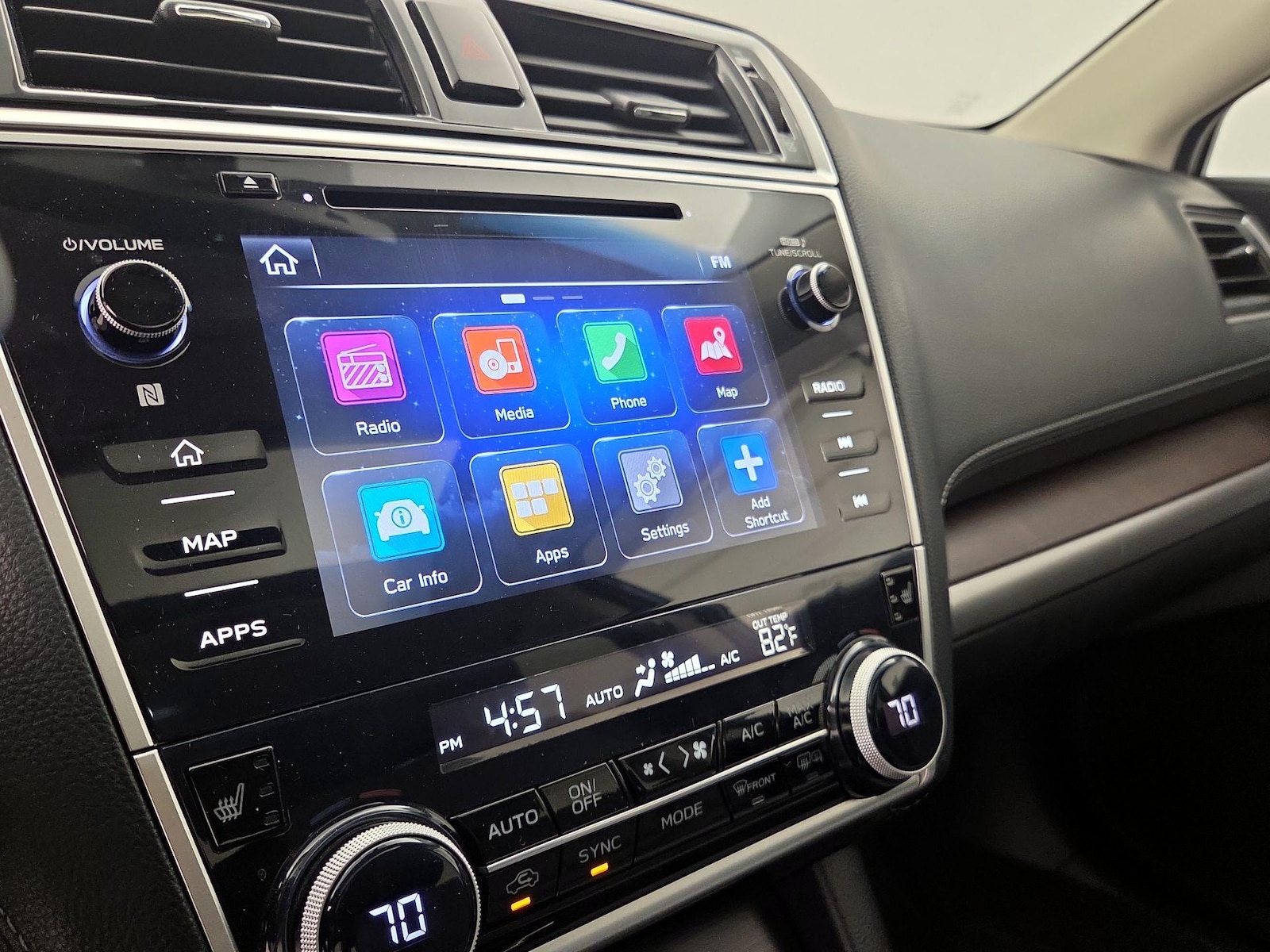 2018 Subaru Outback Limited - Photo 16