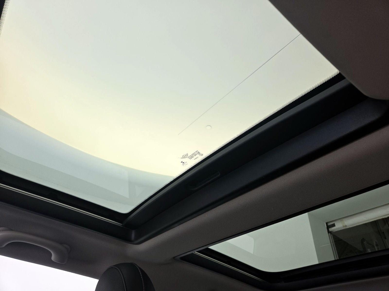 2017 MINI Cooper Base - Photo 20