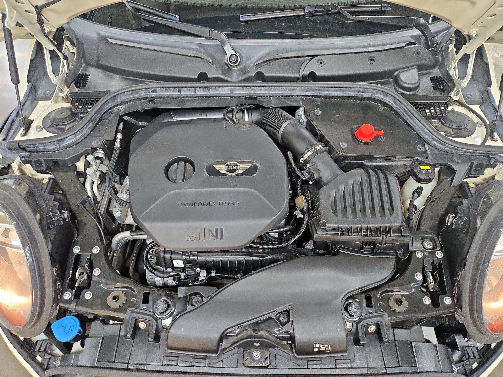 2017 MINI Cooper Base - Photo 23