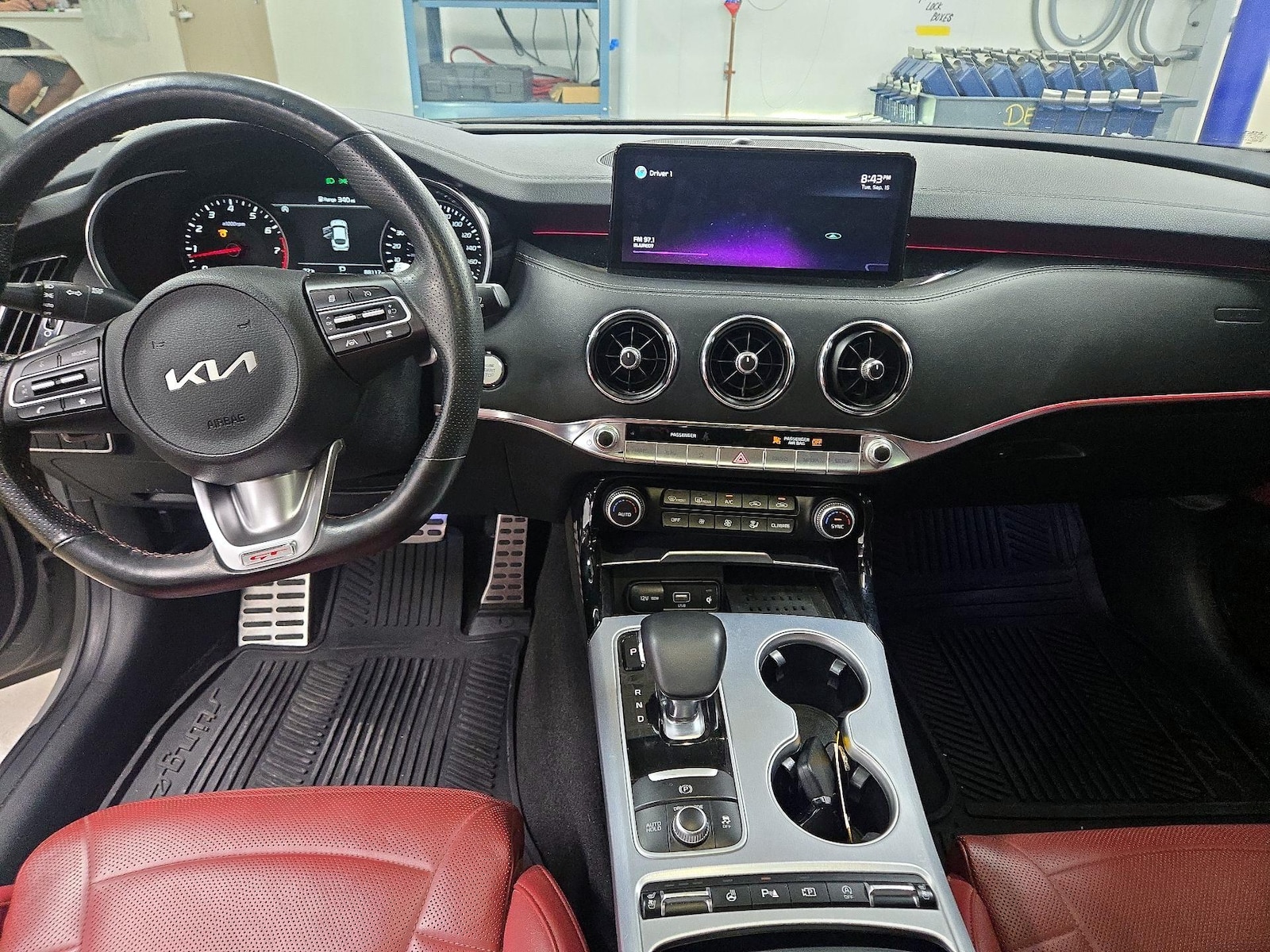 2022 Kia Stinger GT2 - Photo 10