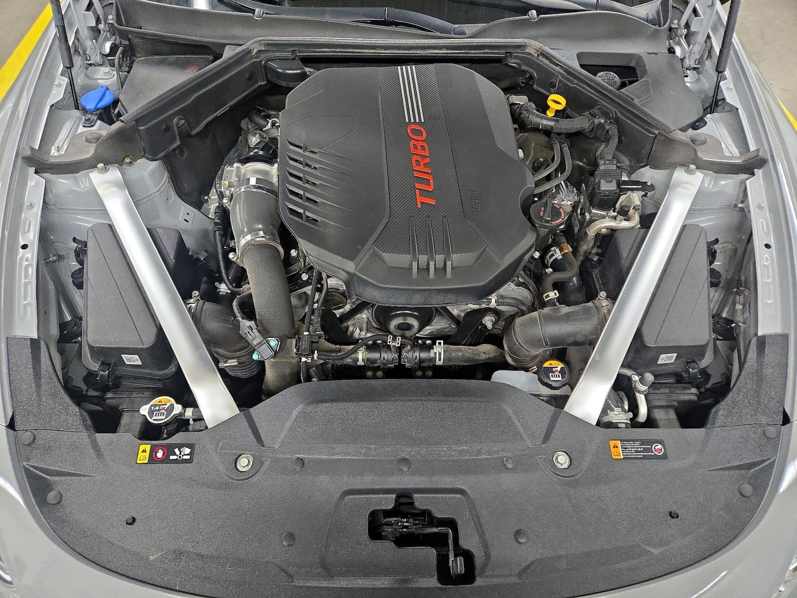 2022 Kia Stinger GT2 - Photo 23