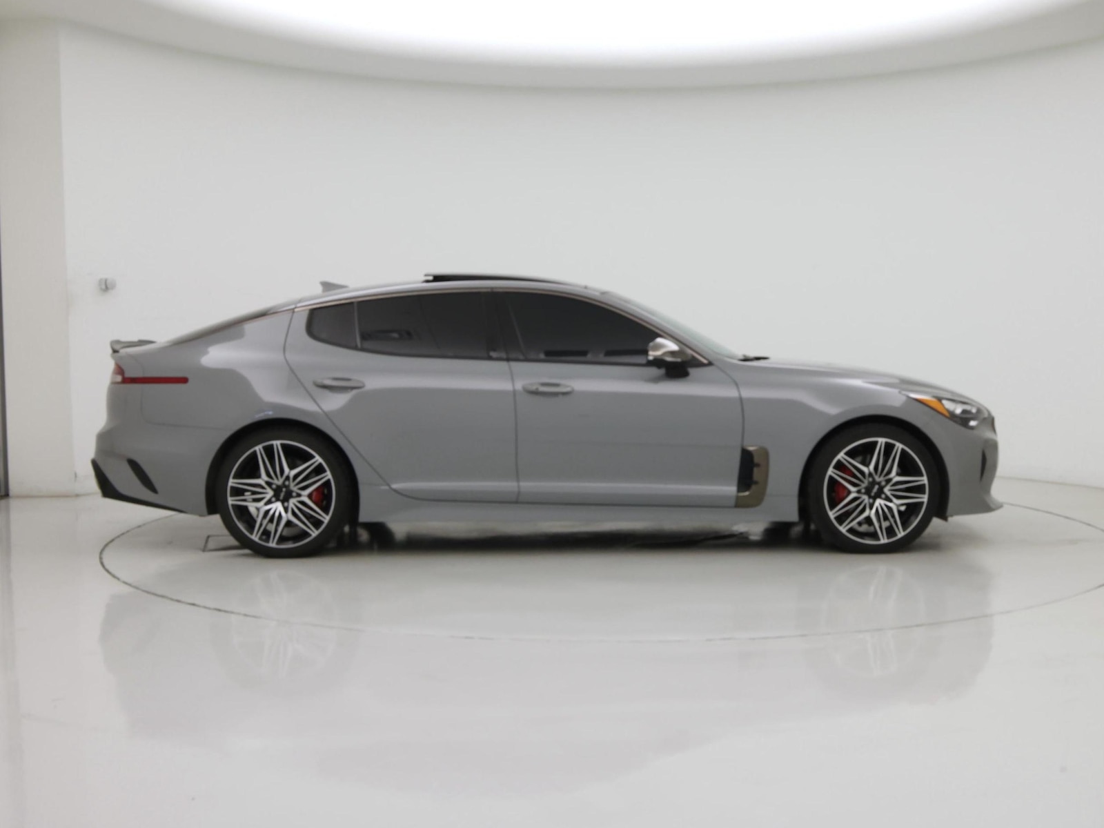2022 Kia Stinger GT2 - Photo 8