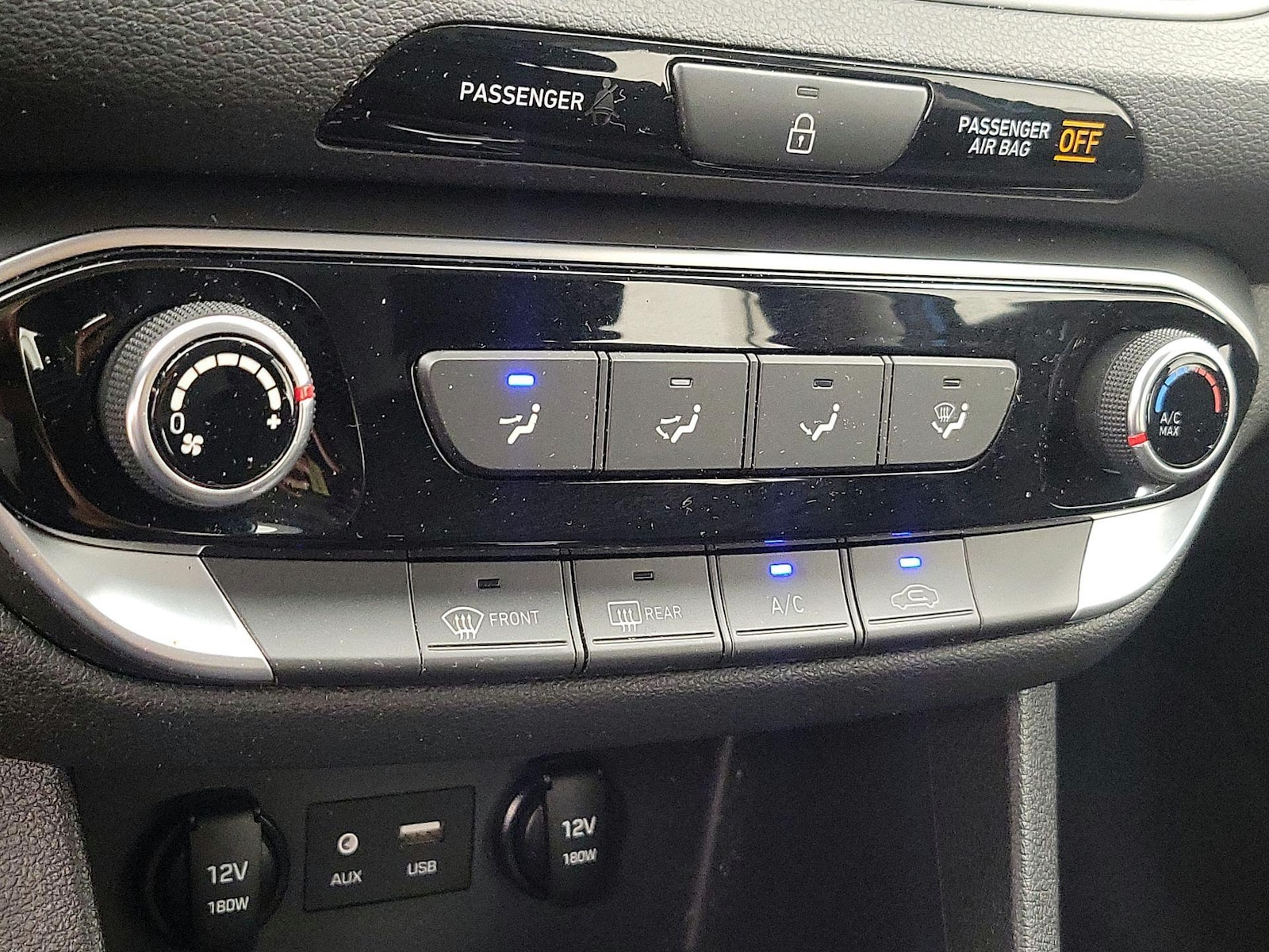 2018 Hyundai Elantra GT GT - Photo 17
