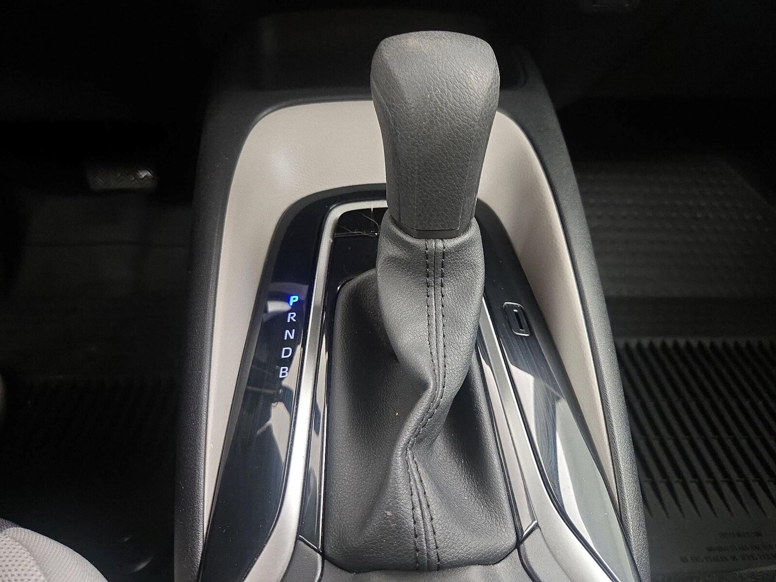 2024 Toyota Corolla LE - Photo 10