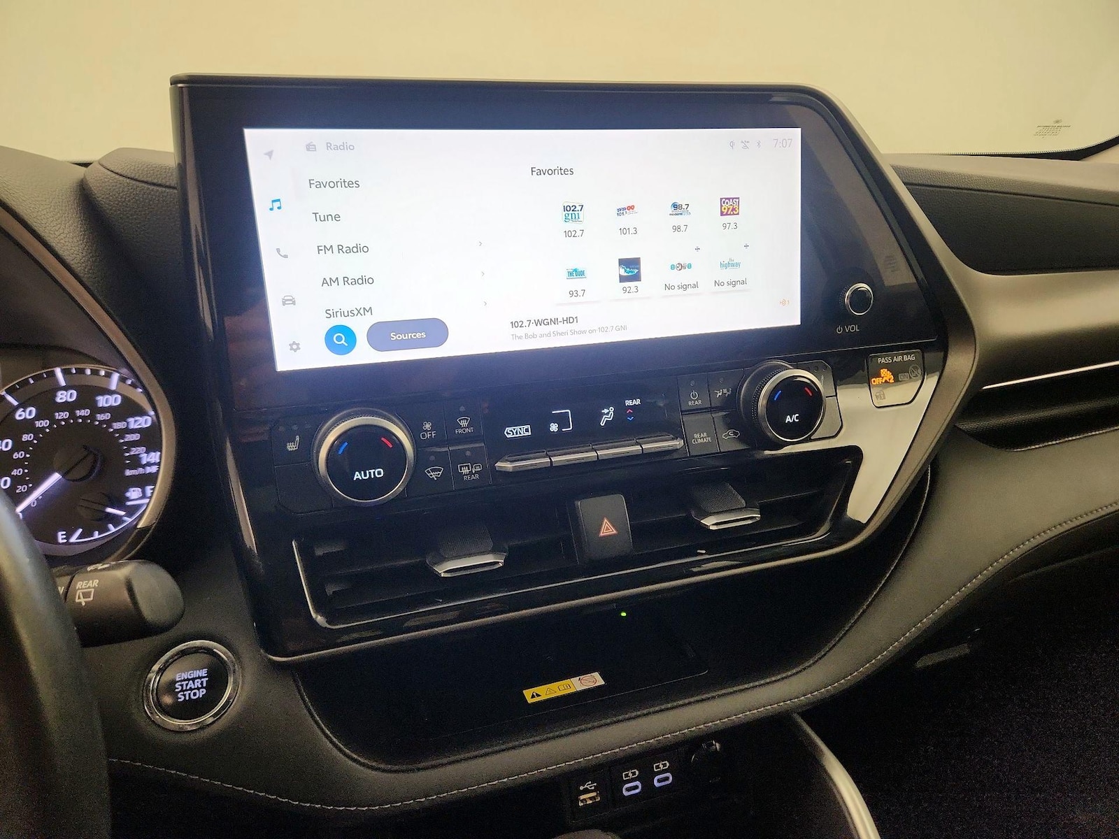 2023 Toyota Highlander XLE - Photo 15
