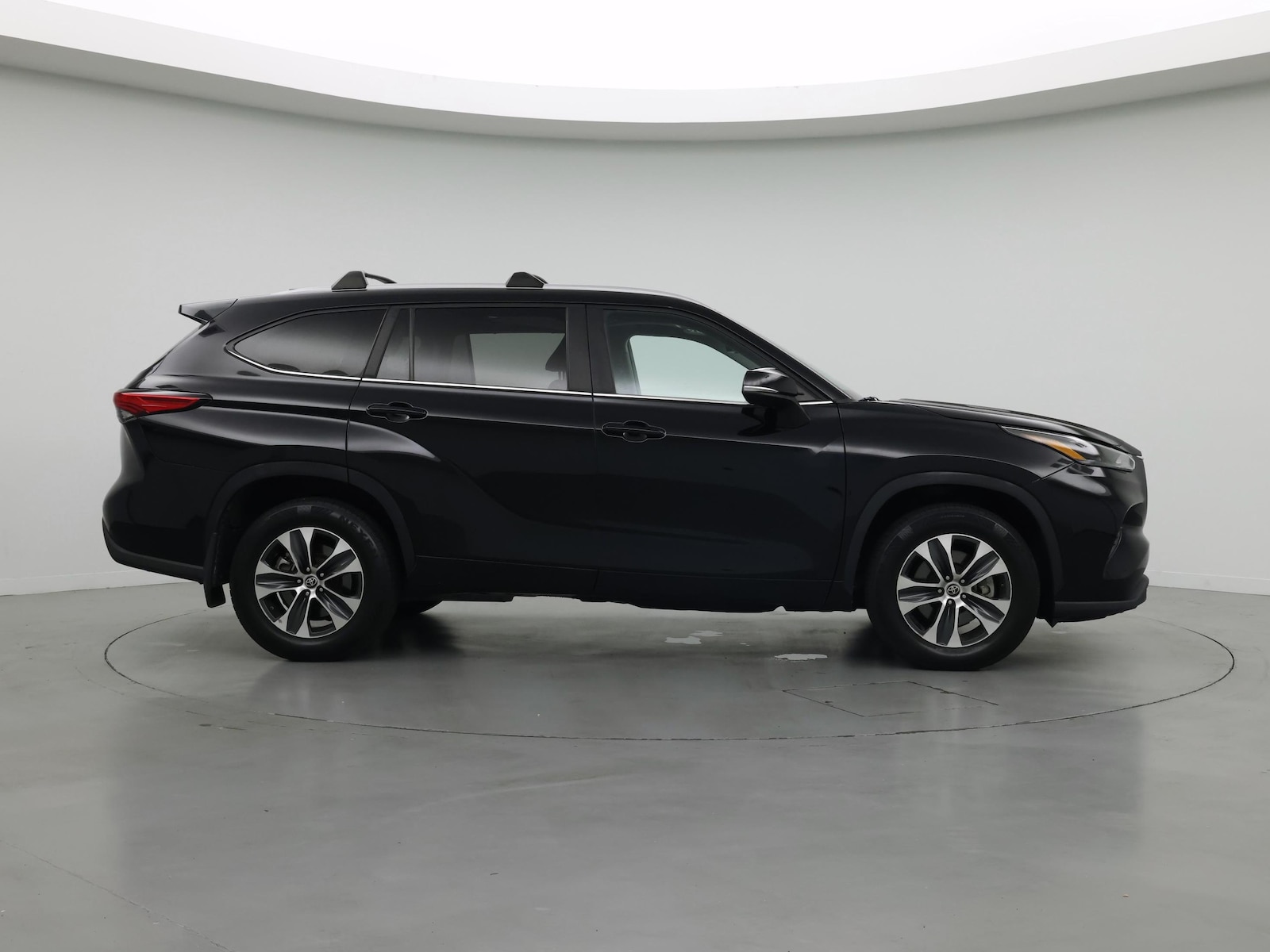 2023 Toyota Highlander XLE - Photo 8