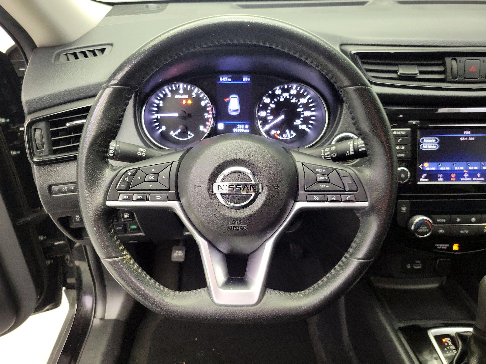 2020 Nissan Rogue SV - Photo 11