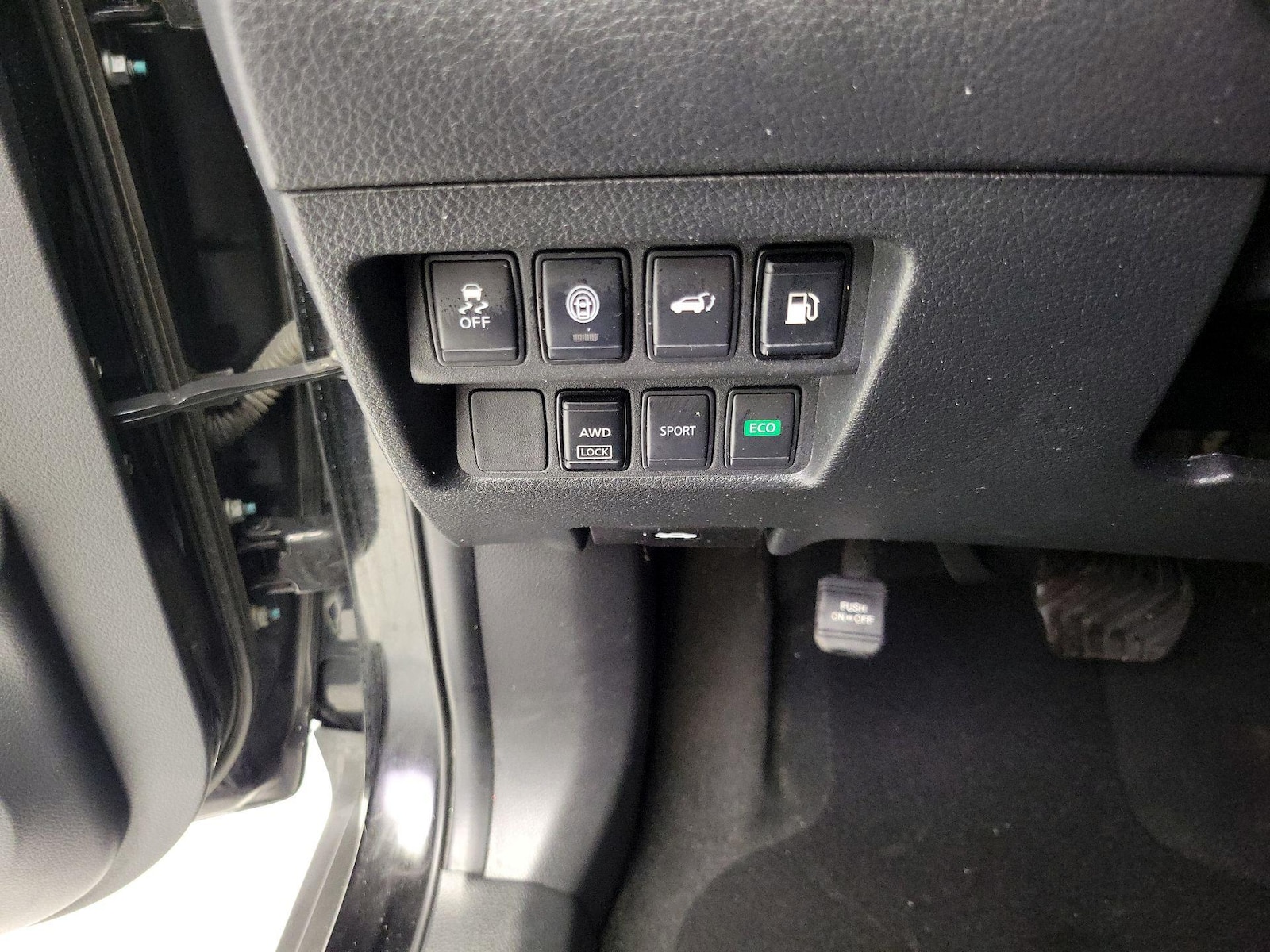 2020 Nissan Rogue SV - Photo 14
