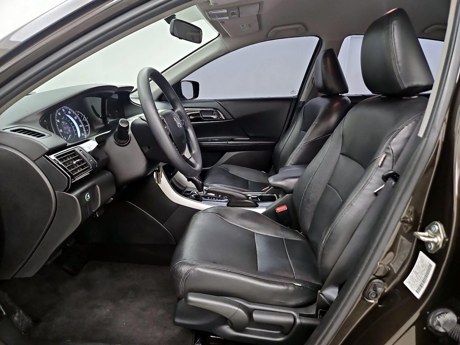 Leather Seats & Side Airbags