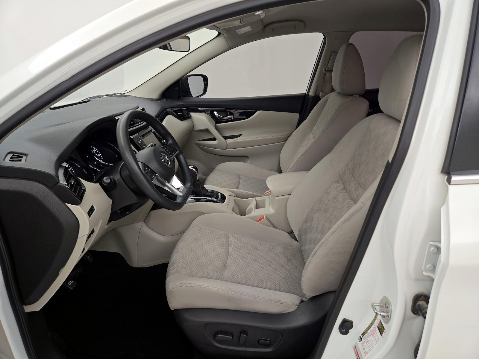 2020 Nissan Rogue Sport SV - Photo 12