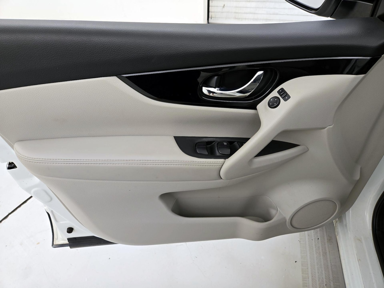 2020 Nissan Rogue Sport SV - Photo 13