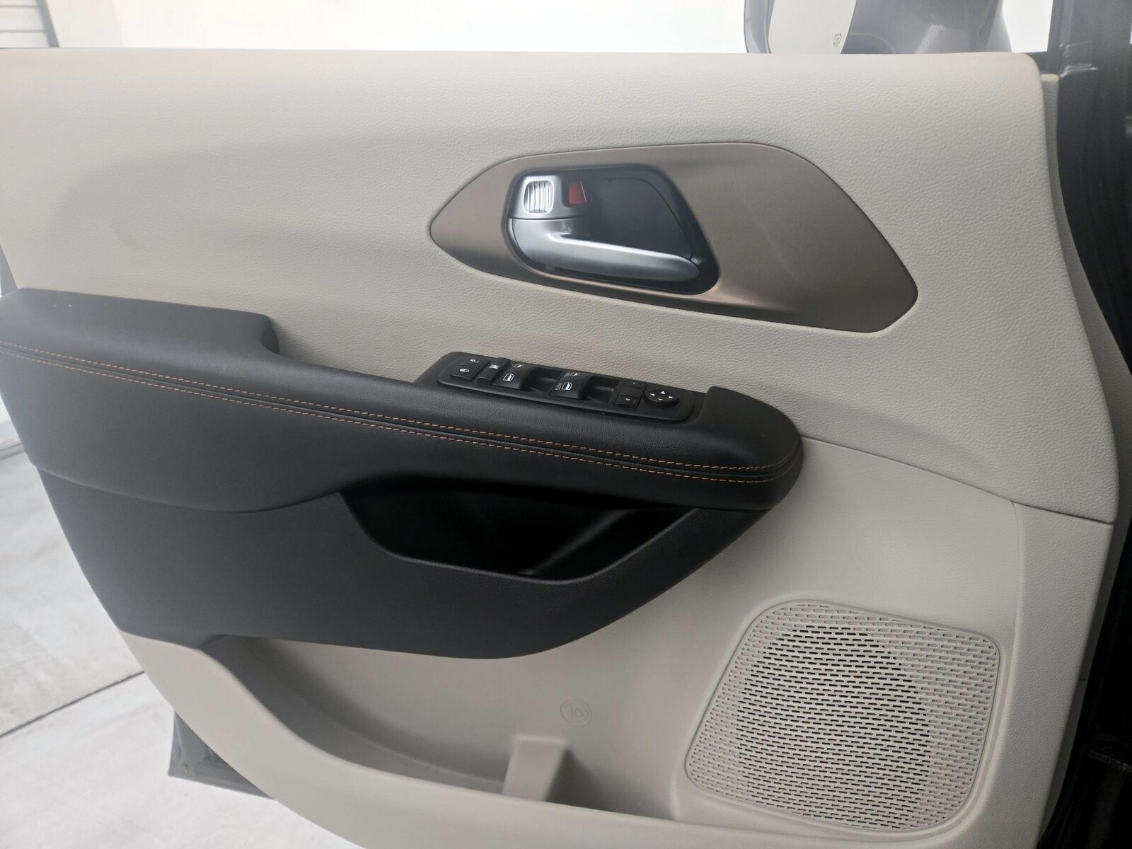 2018 Chrysler Pacifica Touring Plus - Photo 13