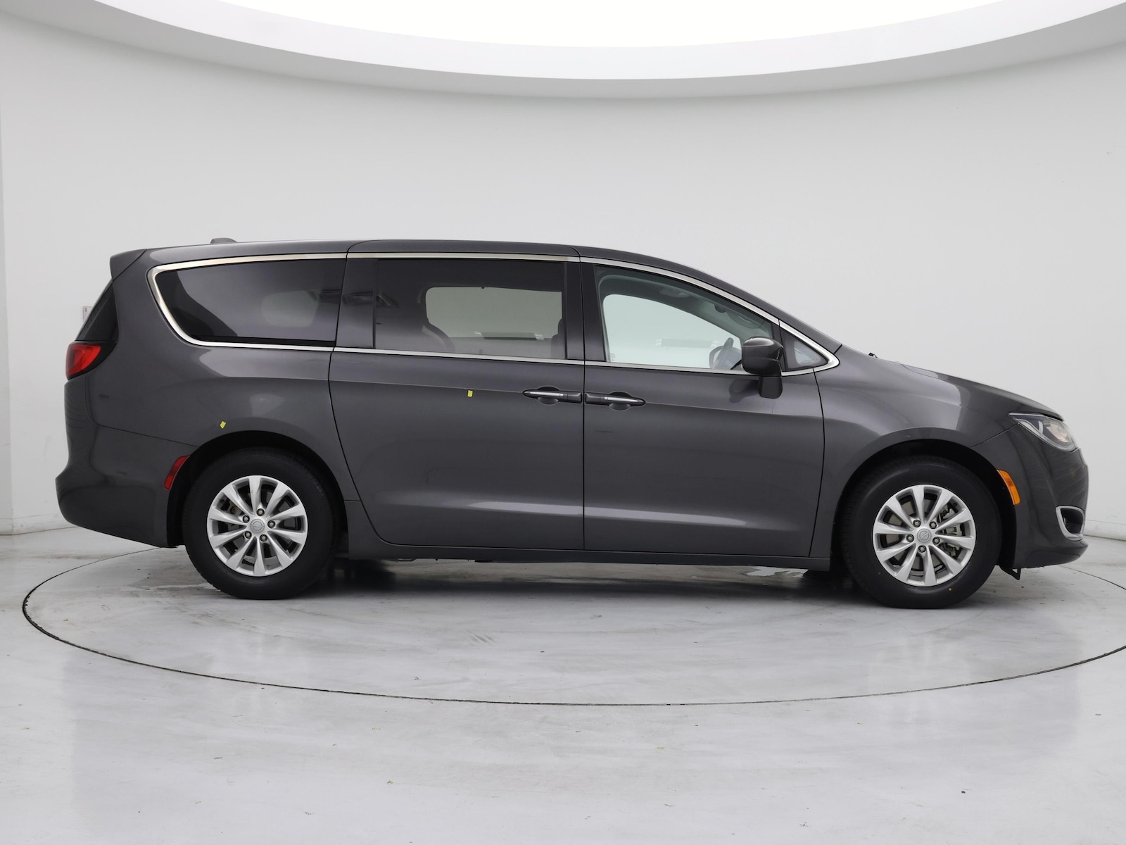 2018 Chrysler Pacifica Touring Plus - Photo 8