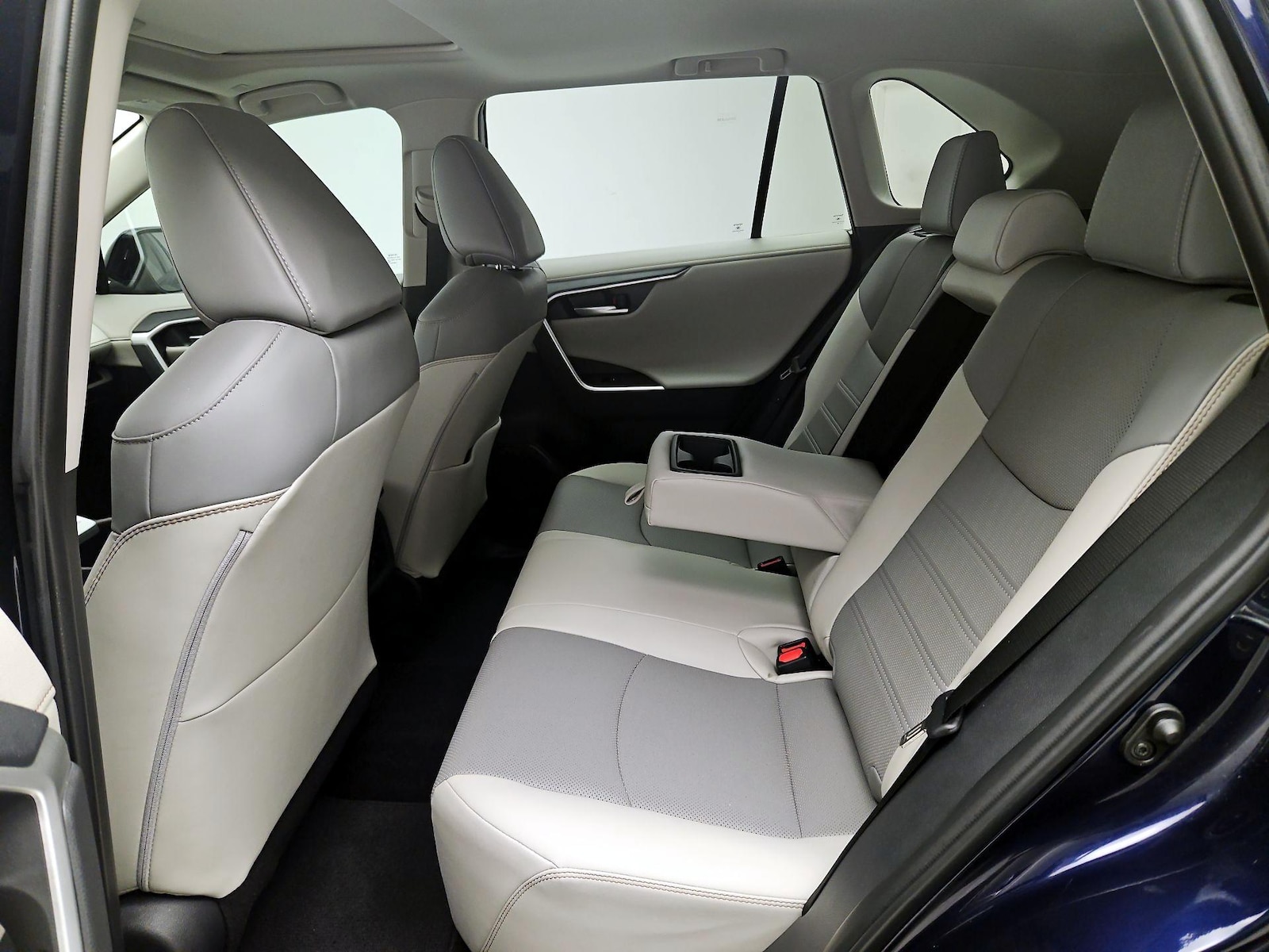 2025 Toyota RAV4 Limited - Photo 18