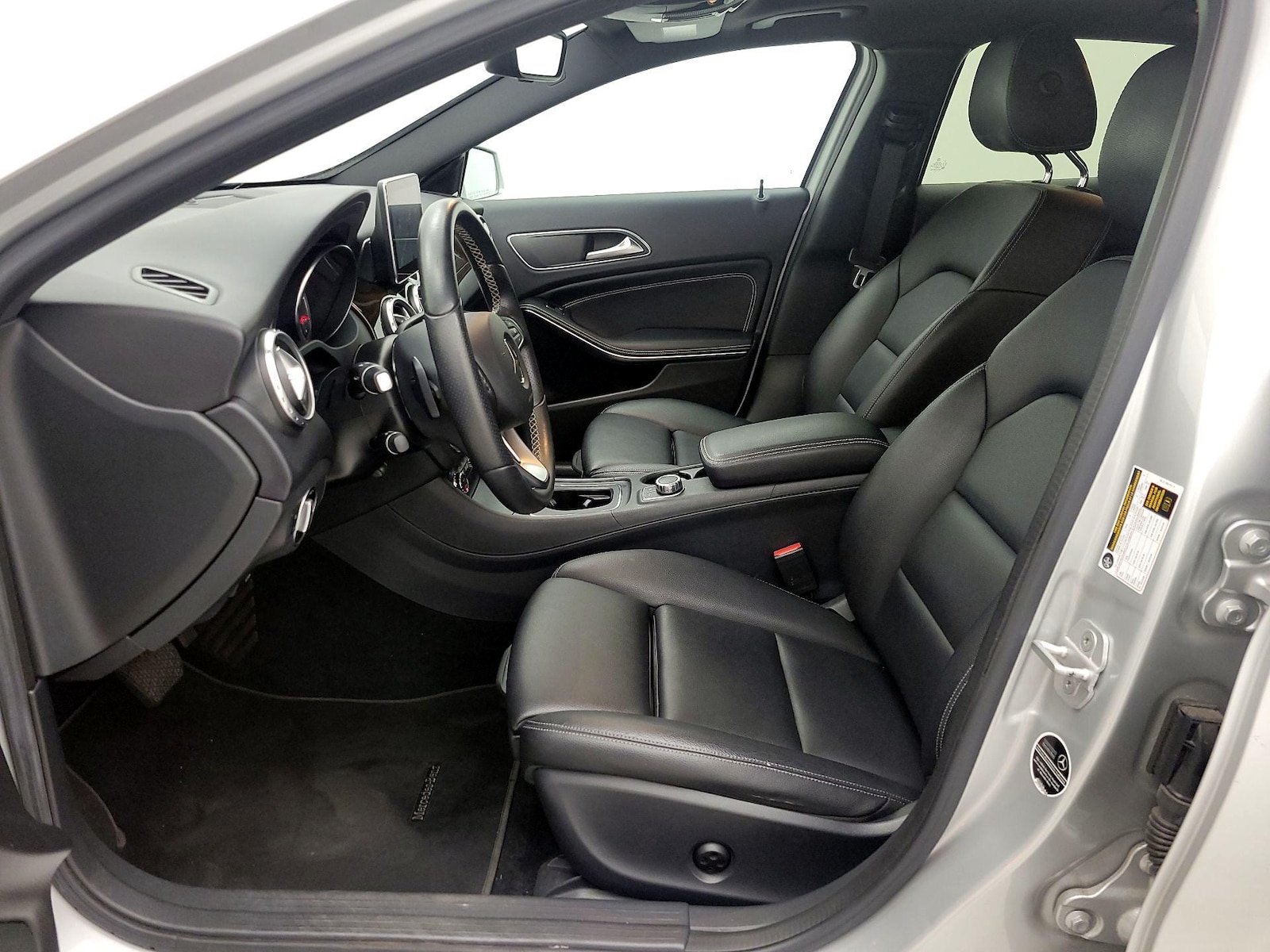 2016 Mercedes-Benz GLA-Class GLA250 - Photo 12