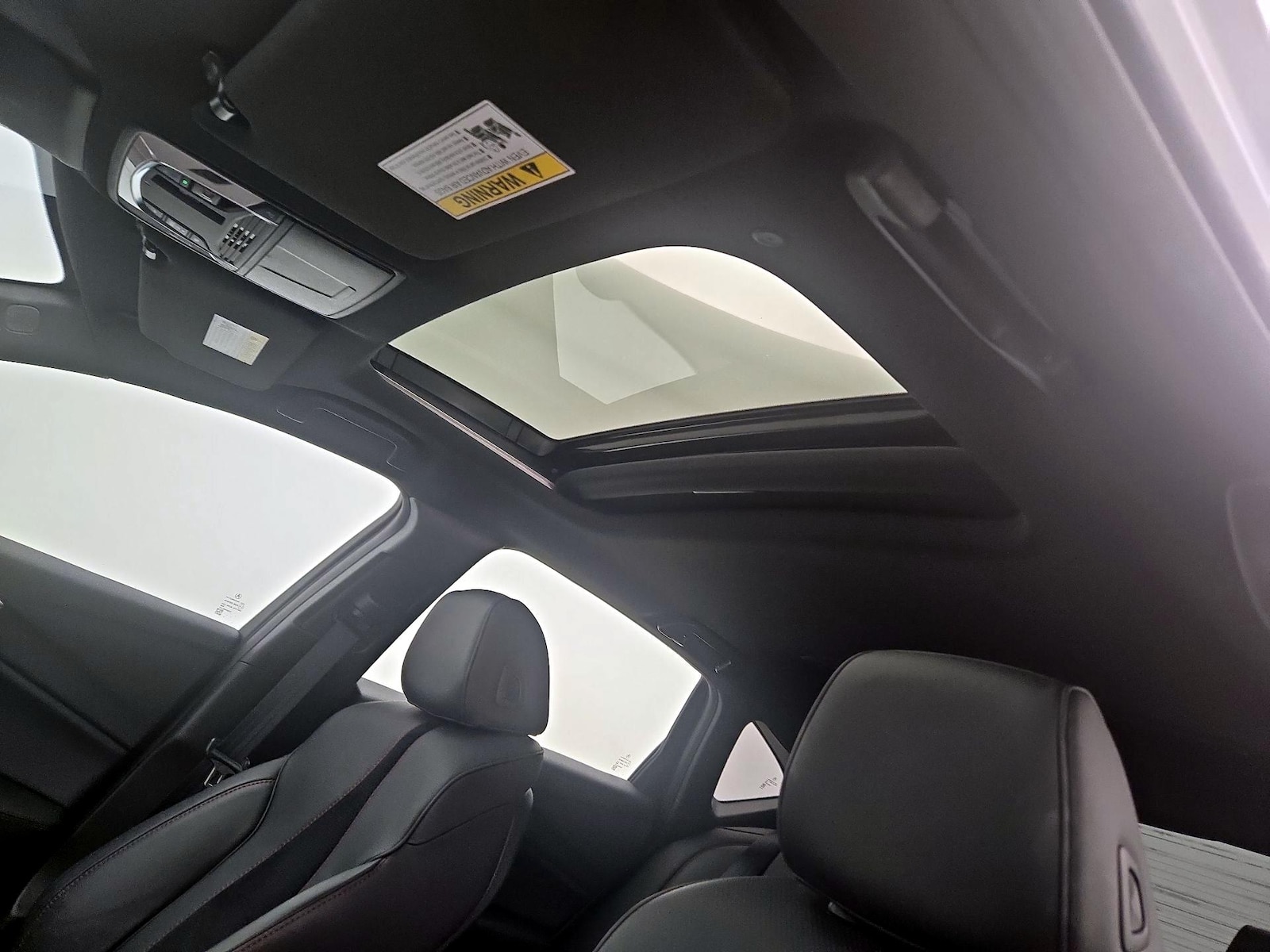 Sunroof(s) & Overhead Airbags