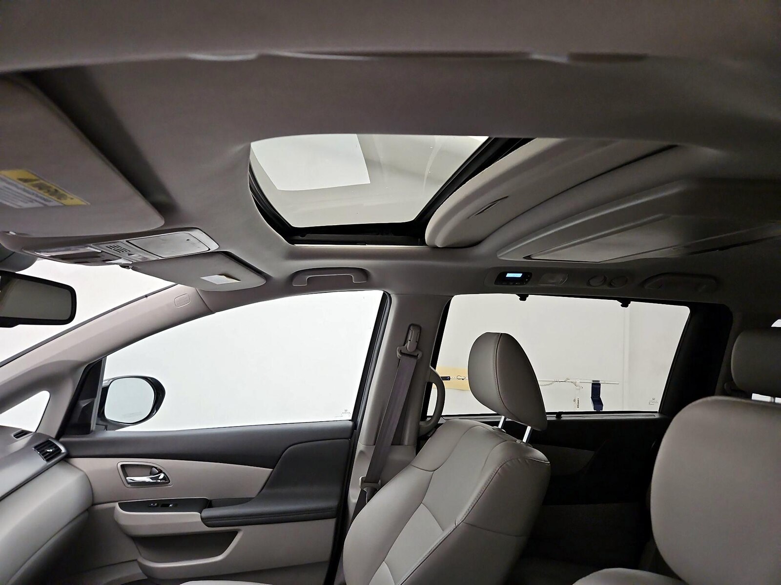 Sunroof(s) & Overhead Airbags