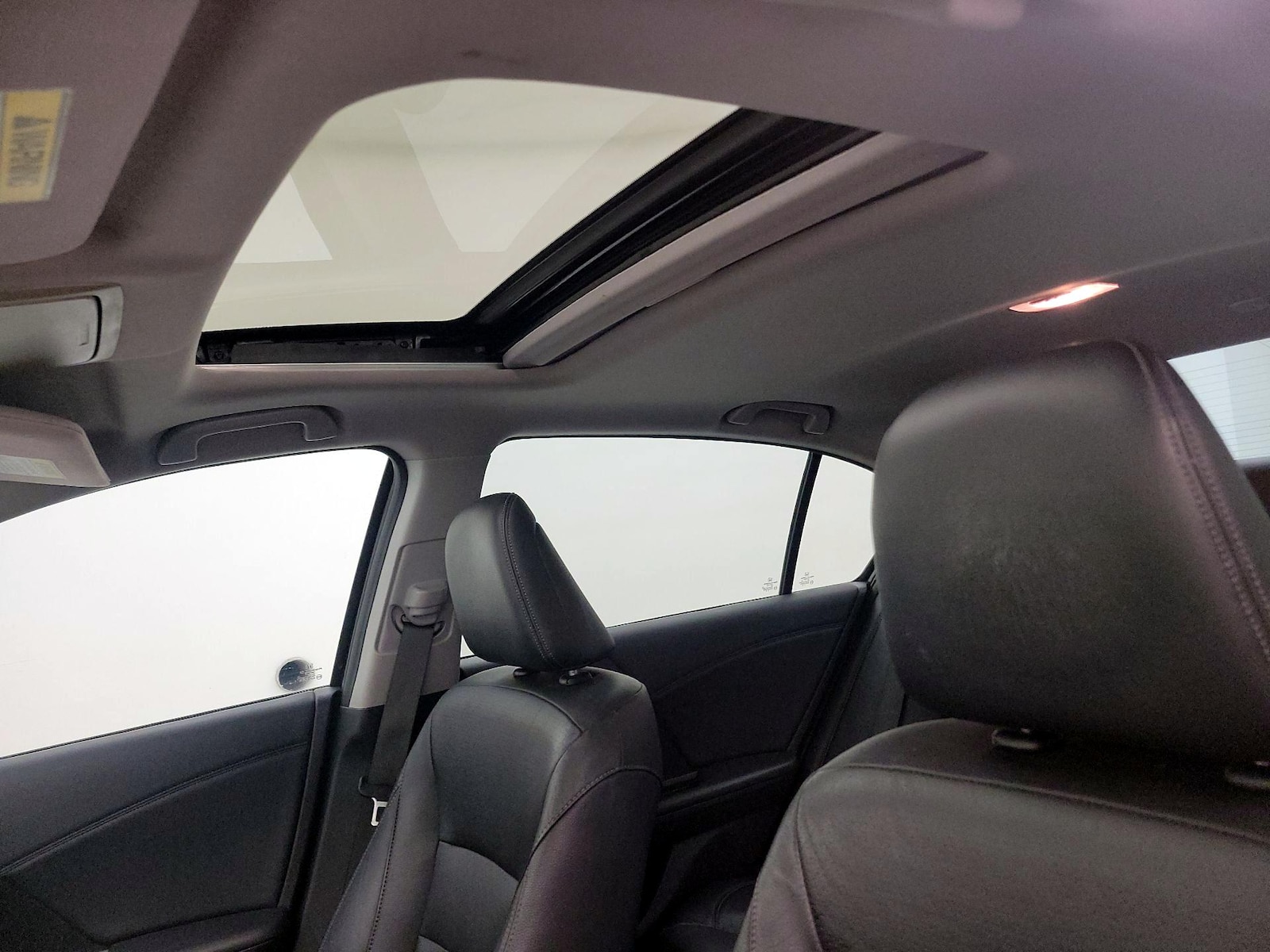 Sunroof(s) & Overhead Airbags