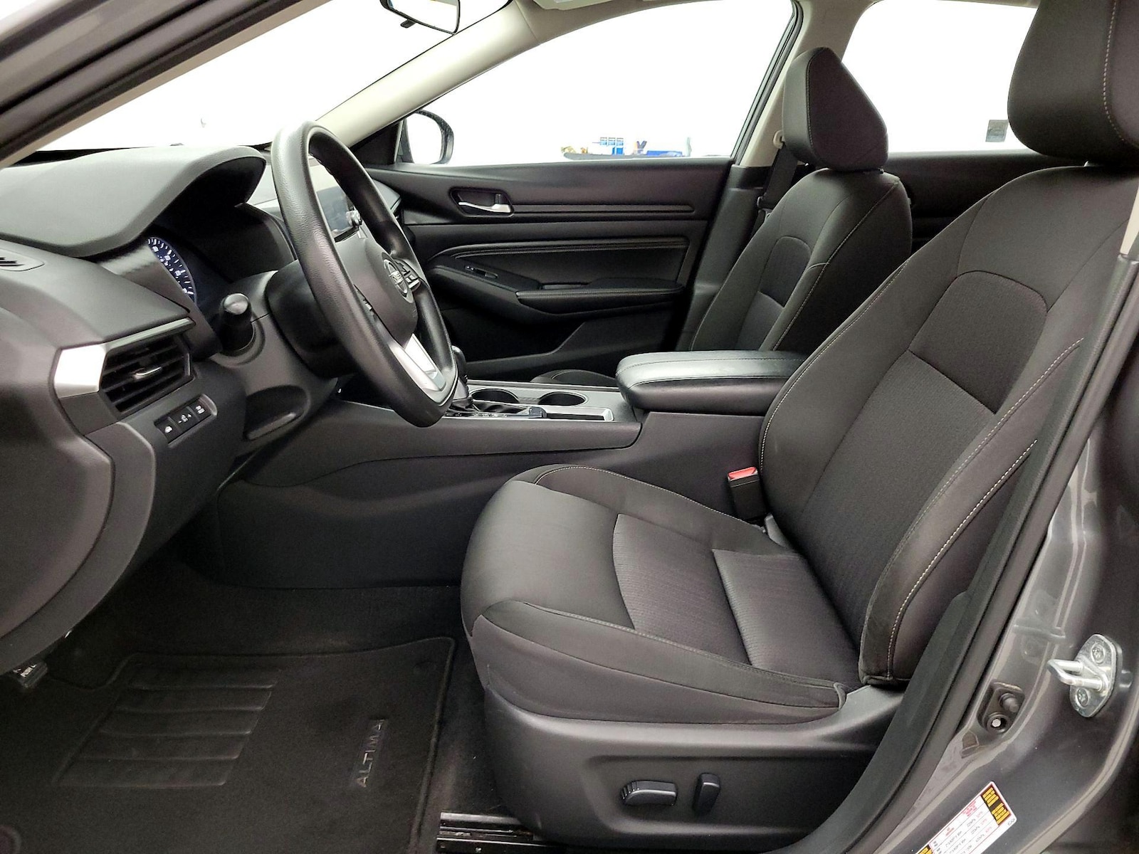Power Seat(s) & Side Airbags